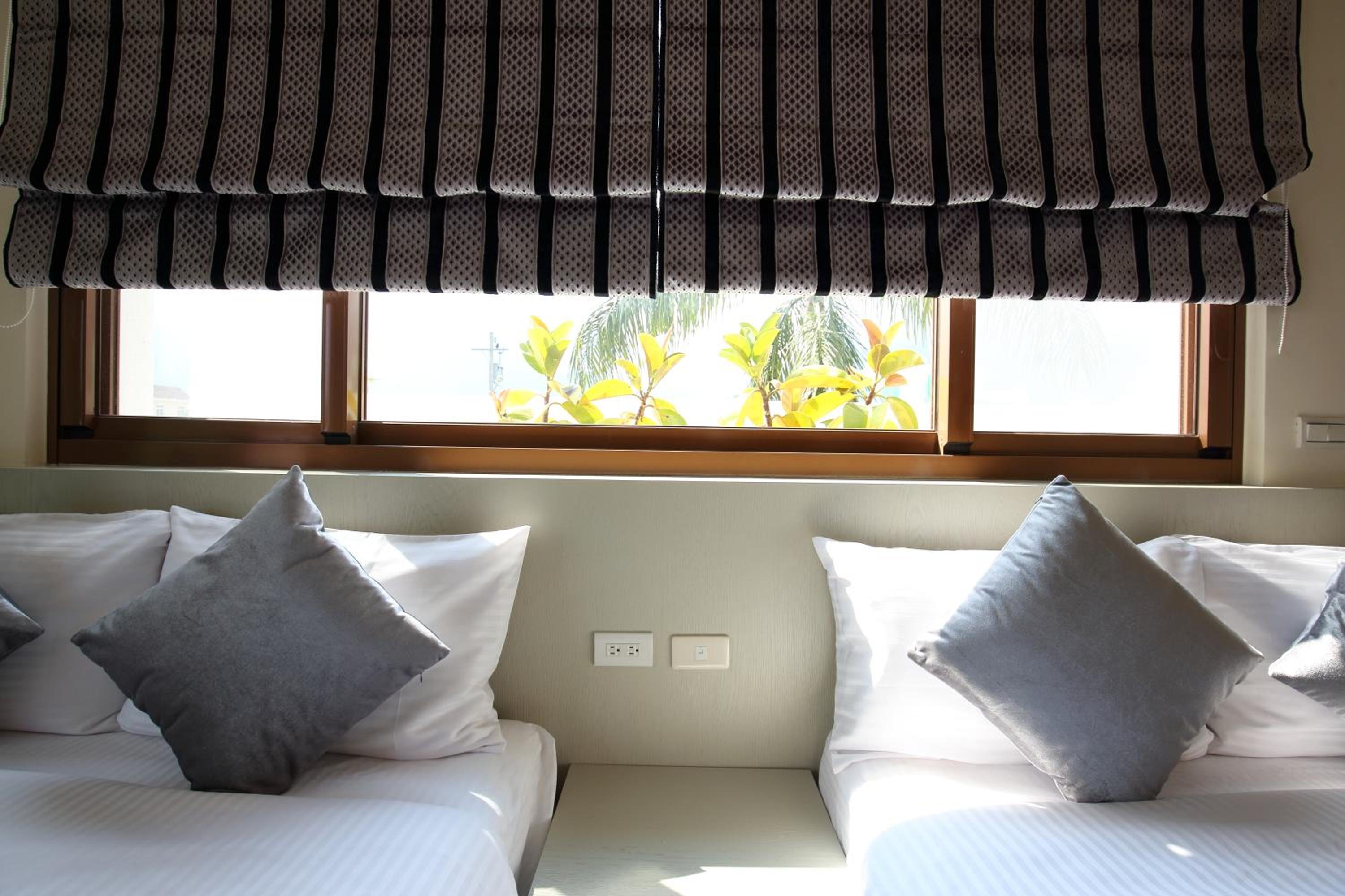 Quadruple Room with Terrace photo 2