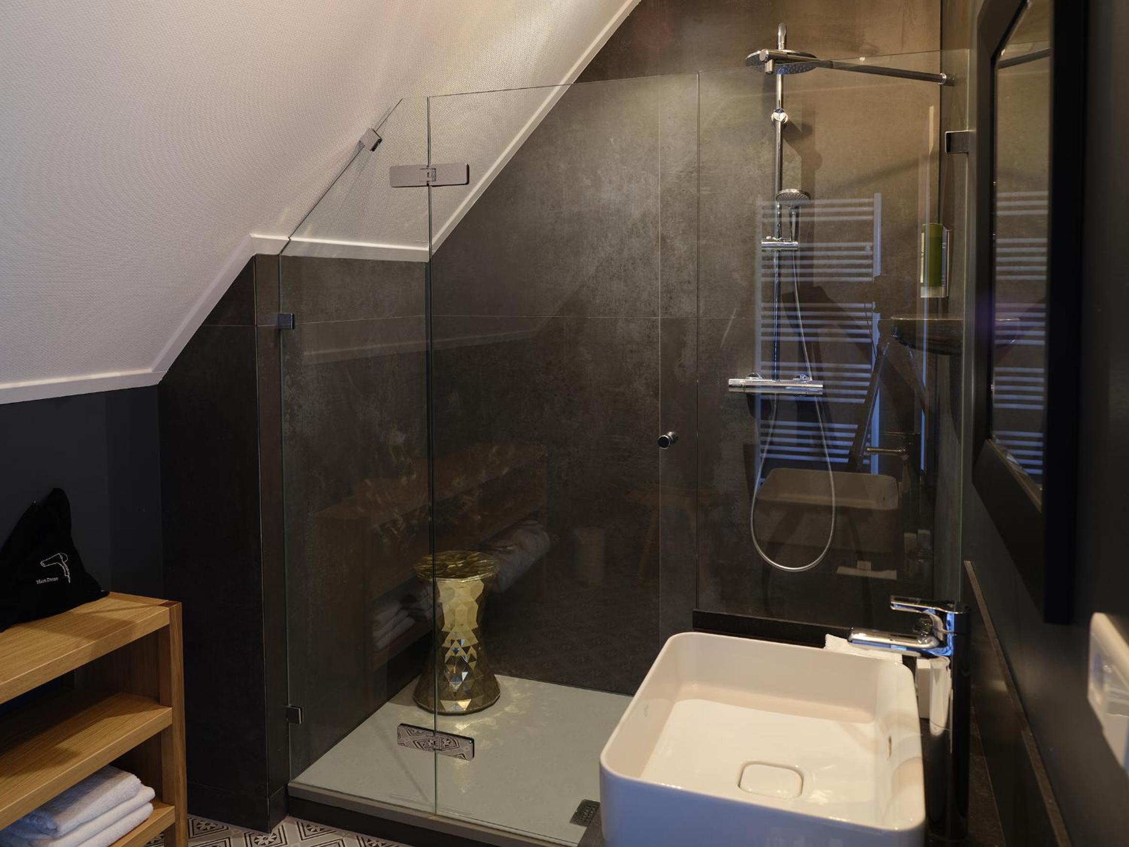 Estate Suite - Photo 4