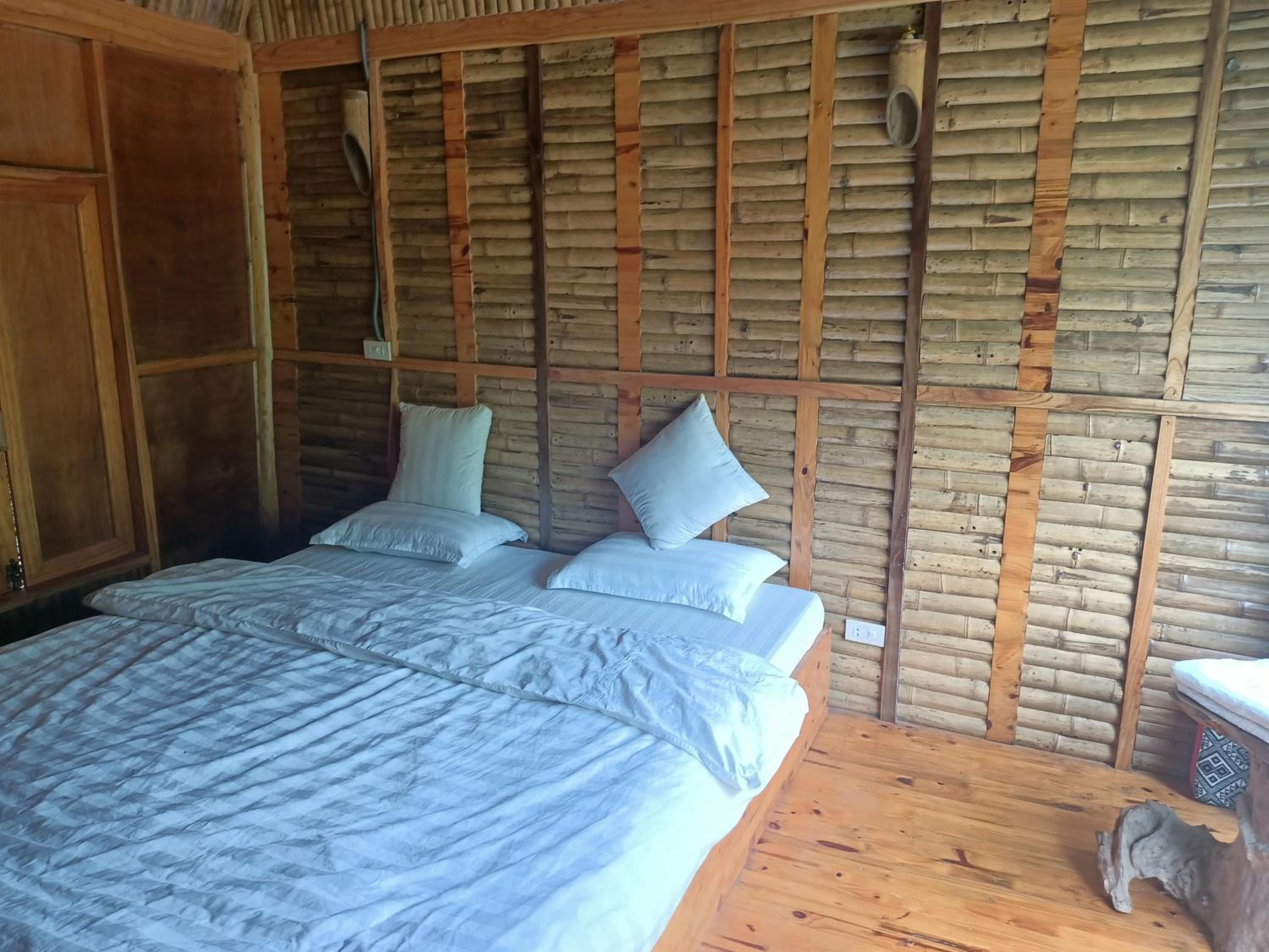Quadruple Room with Private Bathroom photo 1
