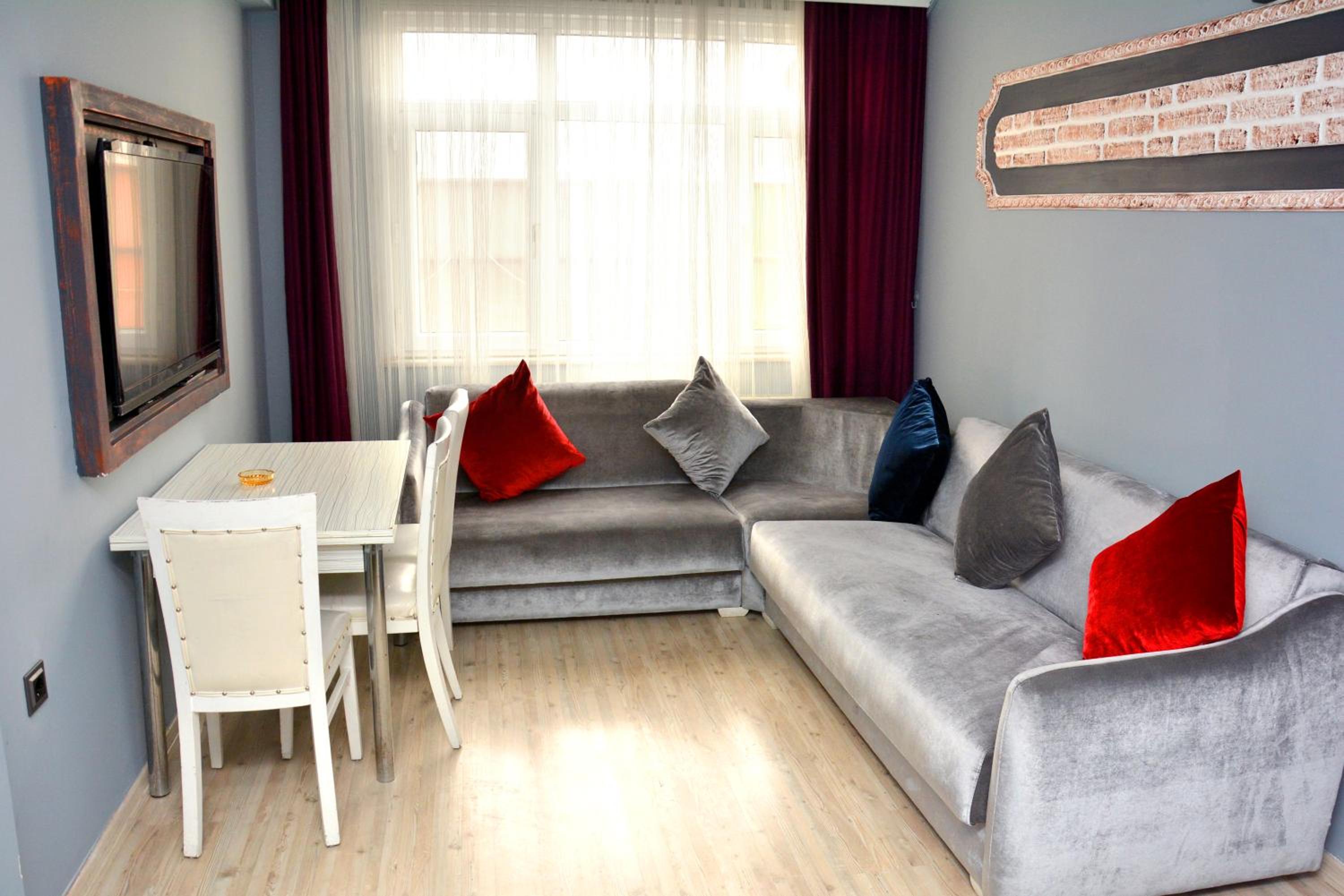 Deluxe Apartment photo 3