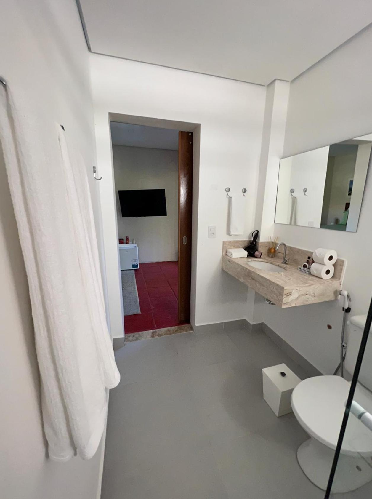 Suite with Pool View - Photo 6