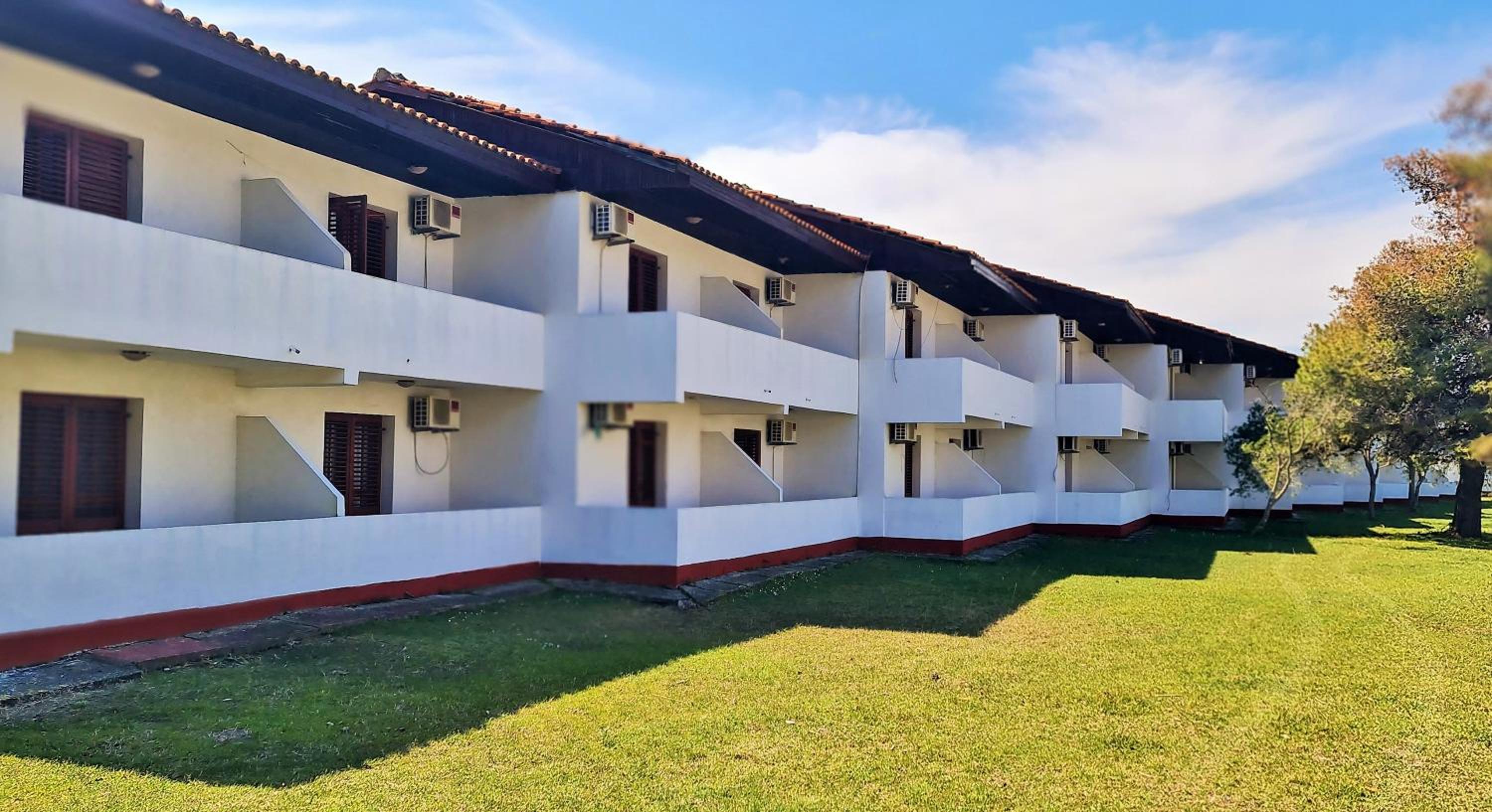Double or Twin Room with Balcony - Photo 9