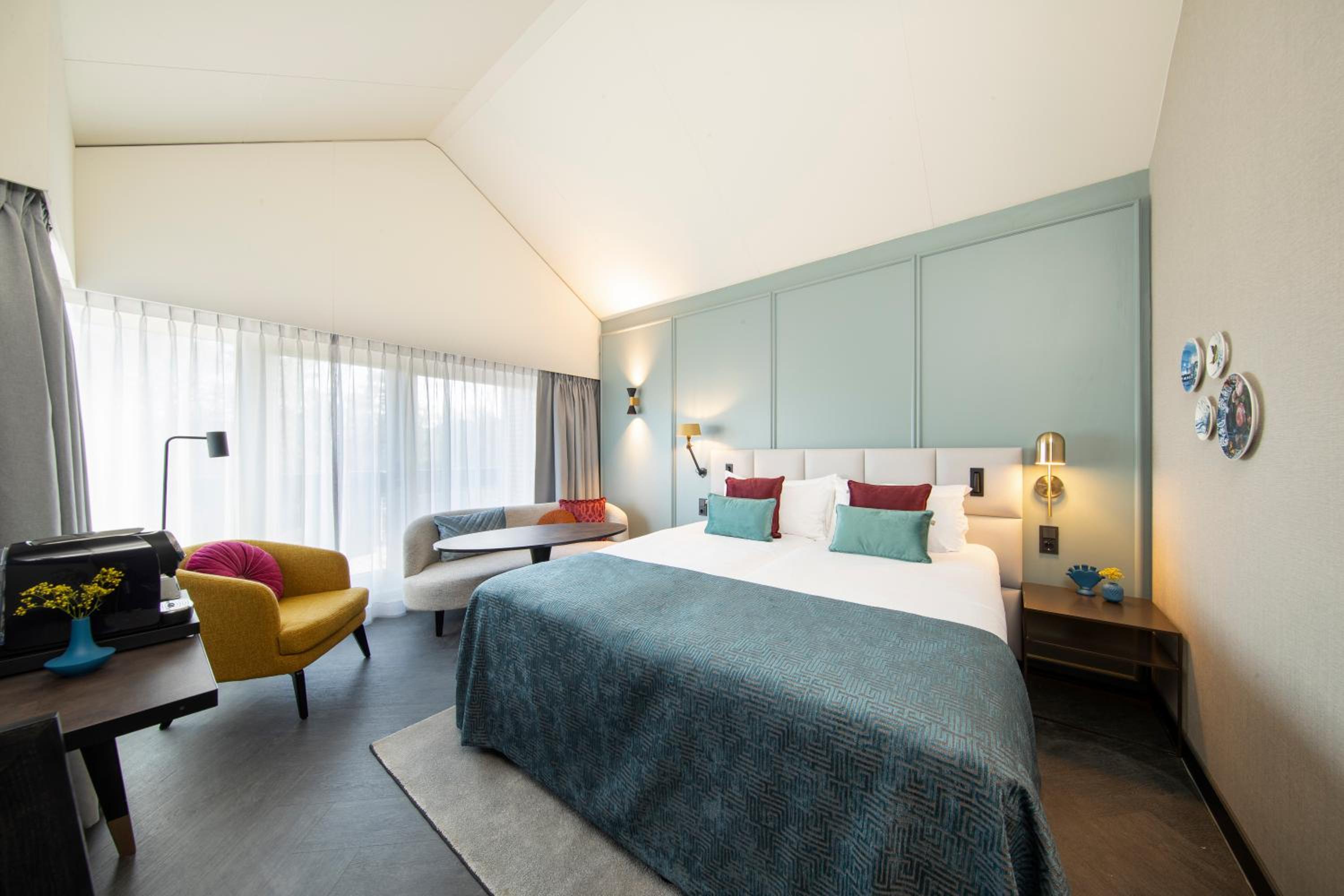 Deluxe Twin Room with Balcony