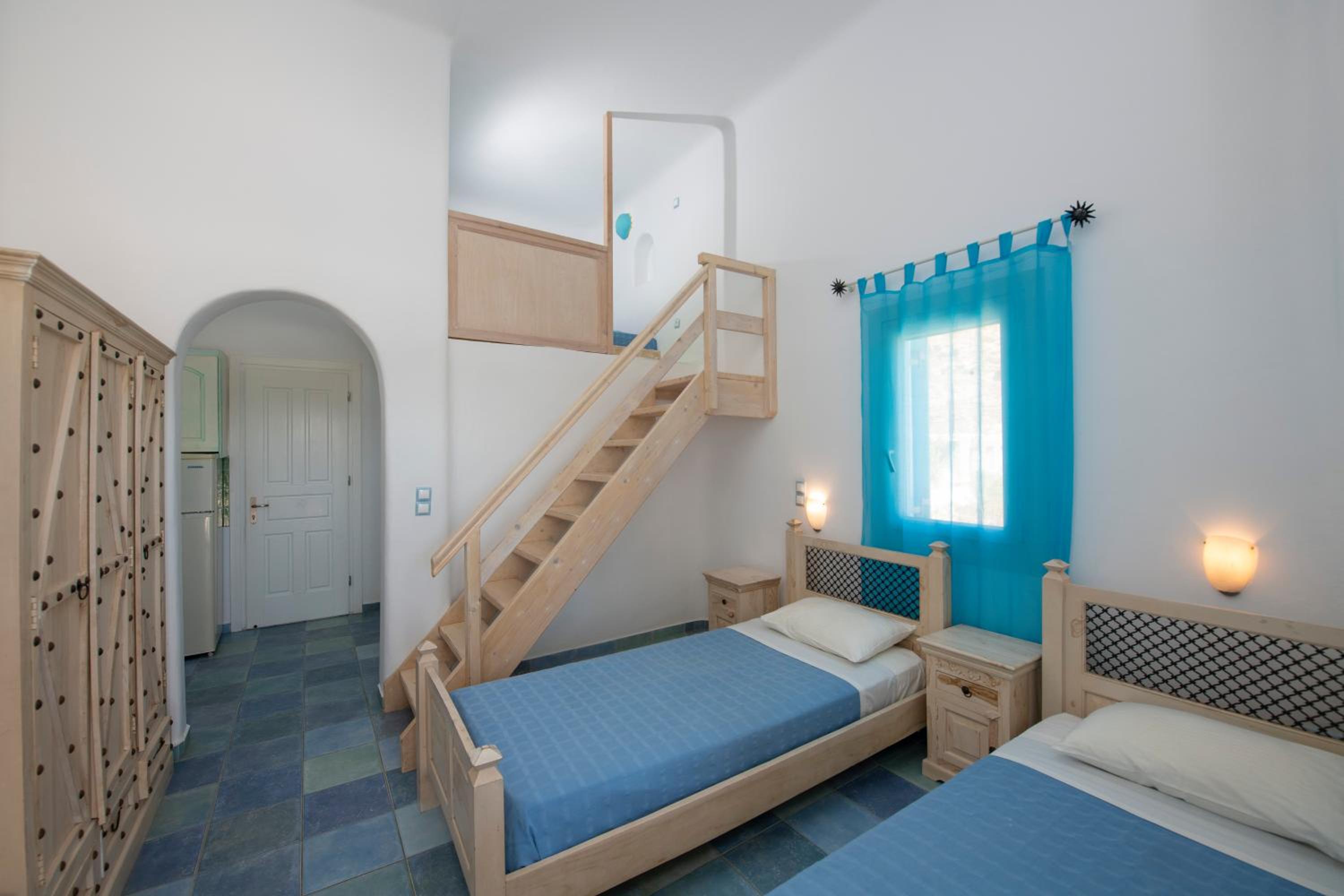 Studio (3 Adults) - Photo 1