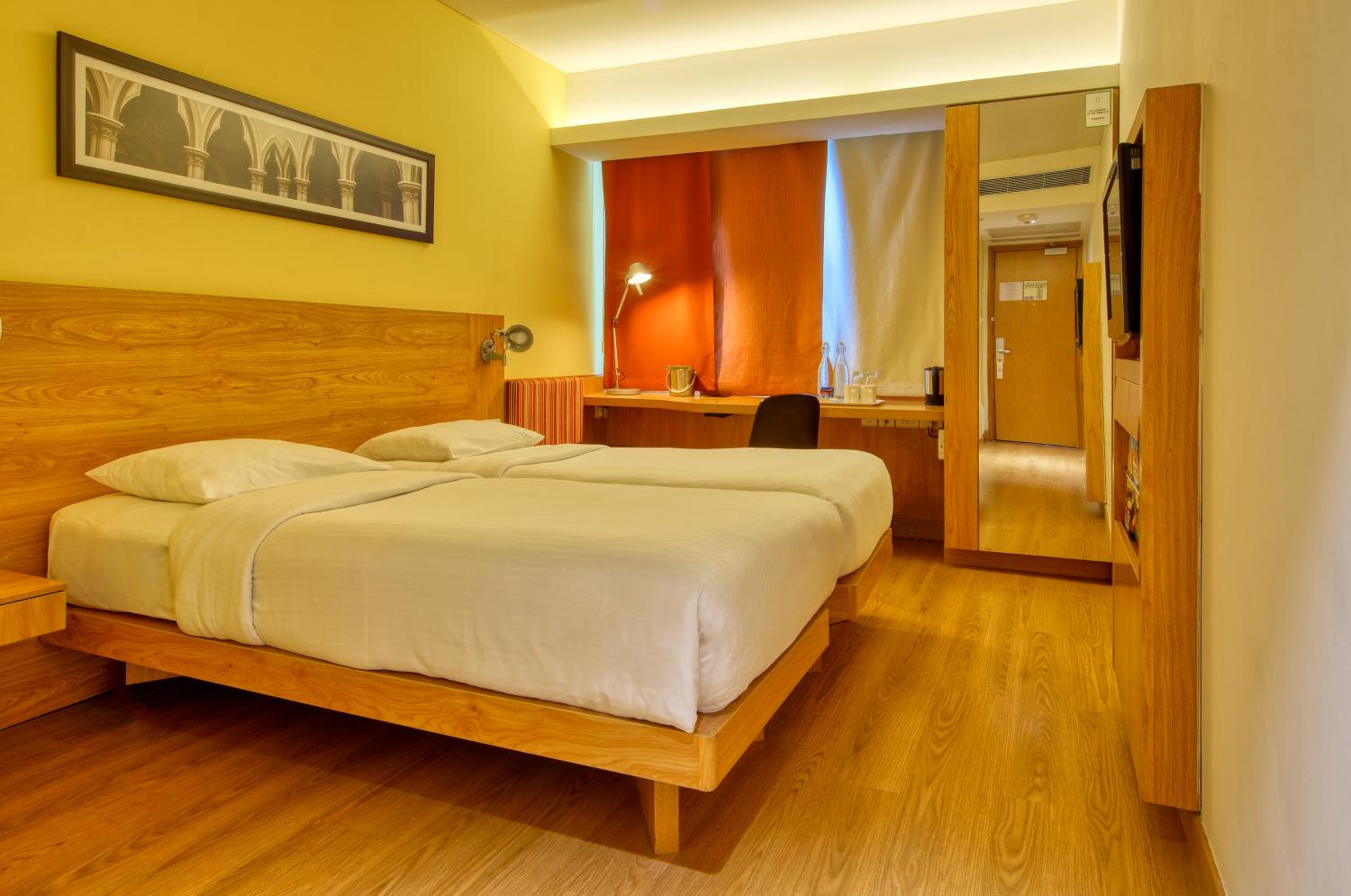 Deluxe Twin Room with Extra Benefit - Photo 2