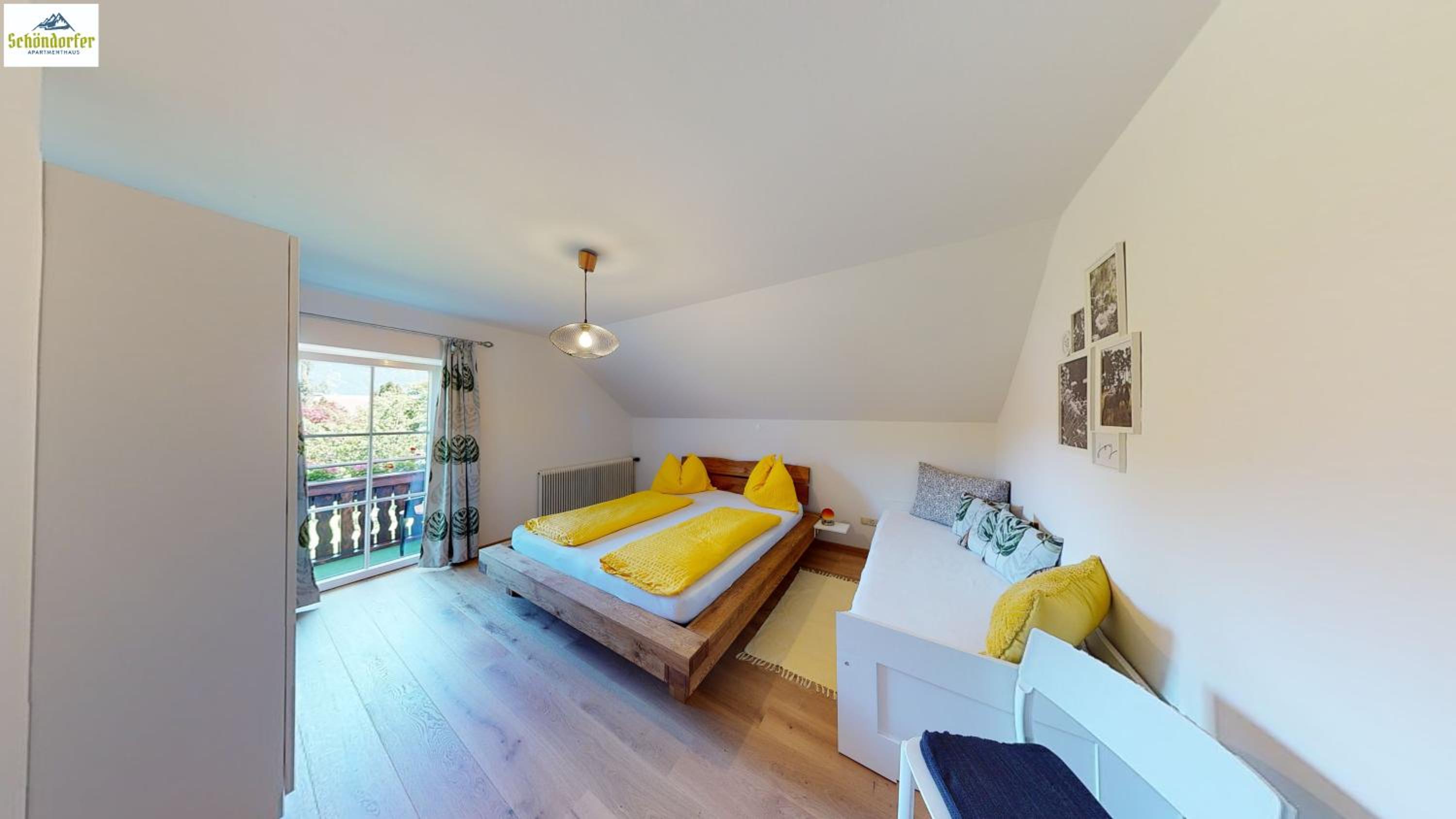 Apartment with Balcony photo 3