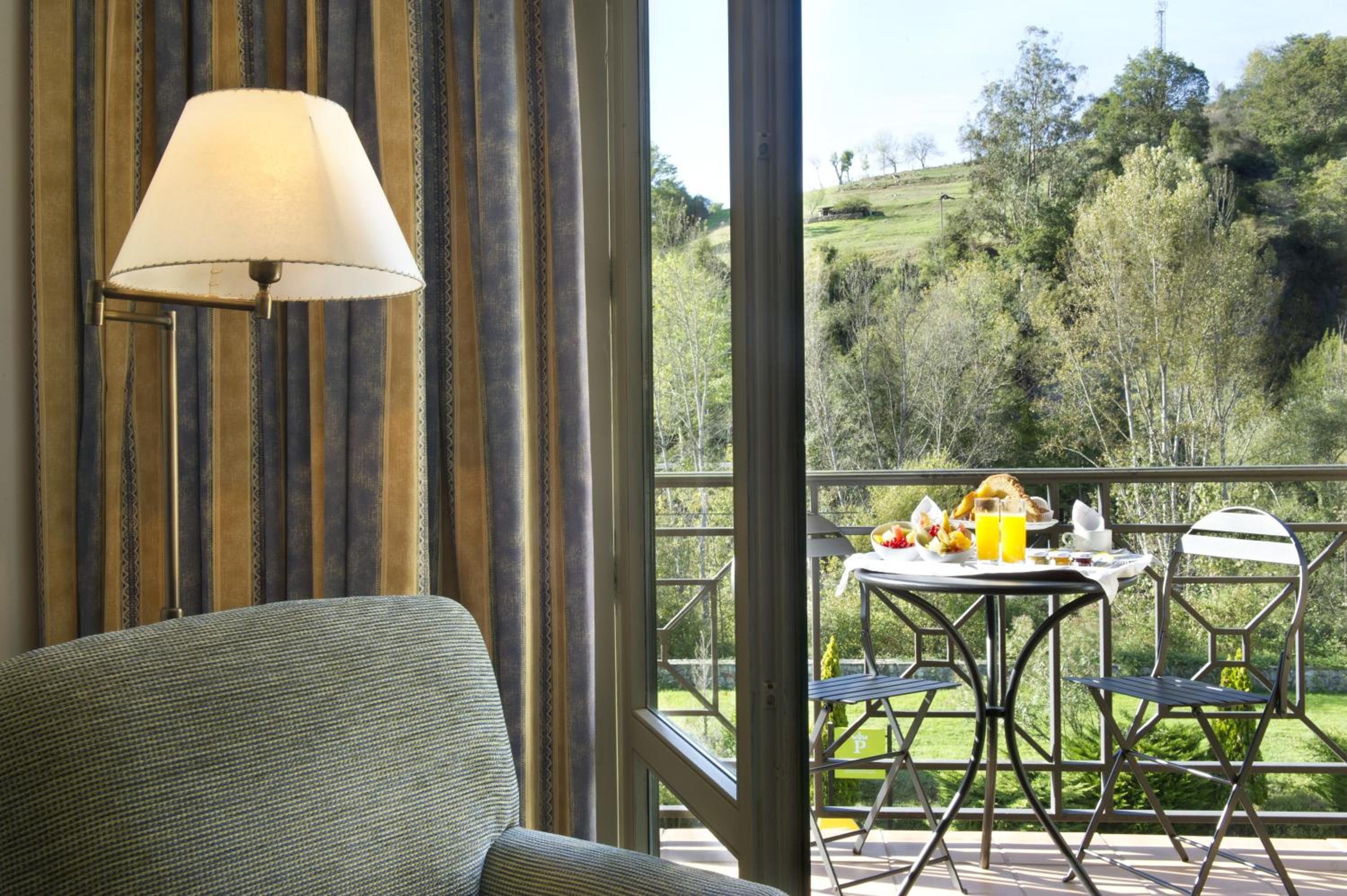 Standard Double Room - Photo 17
