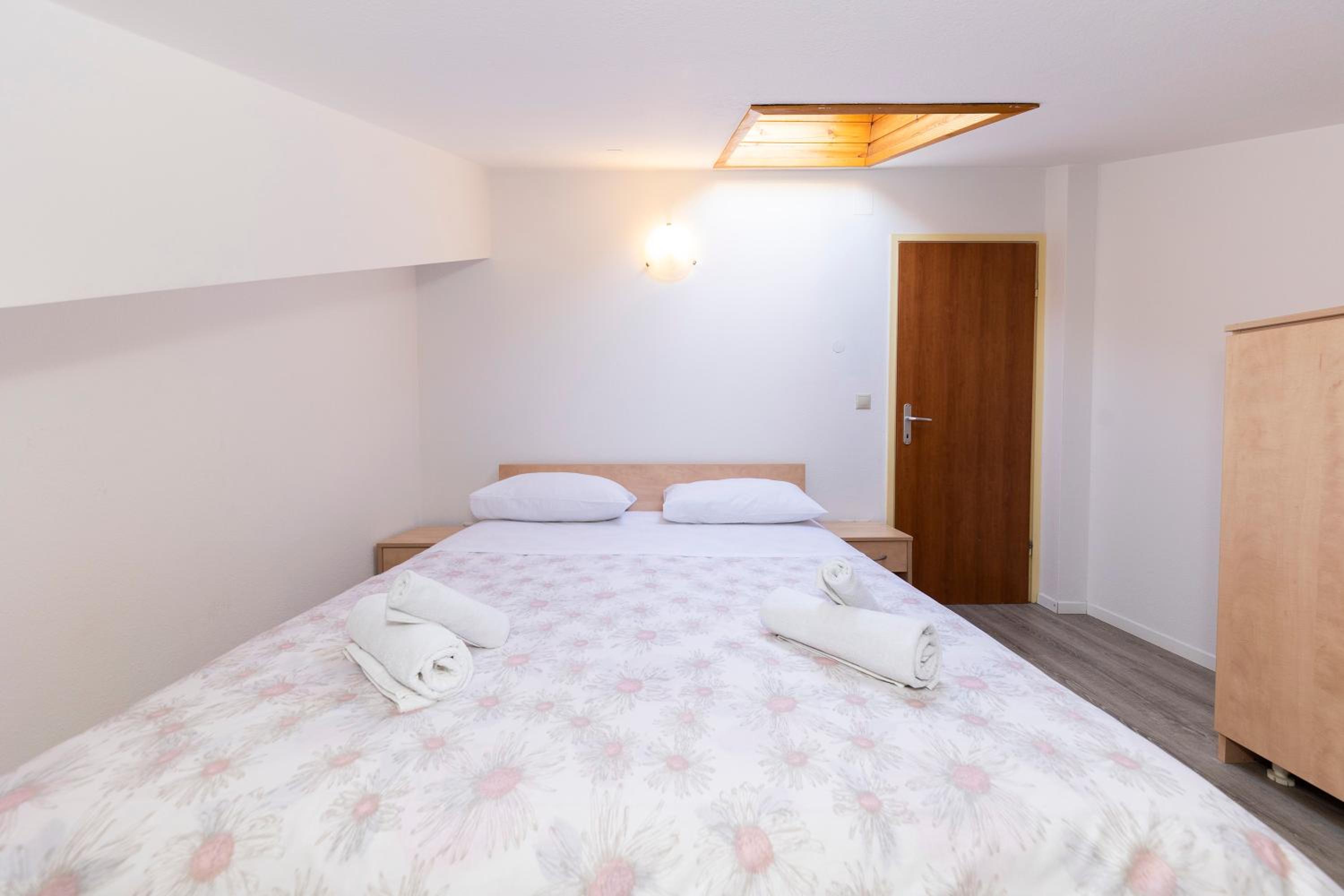 Two-Bedroom Apartment with Balcony photo 3