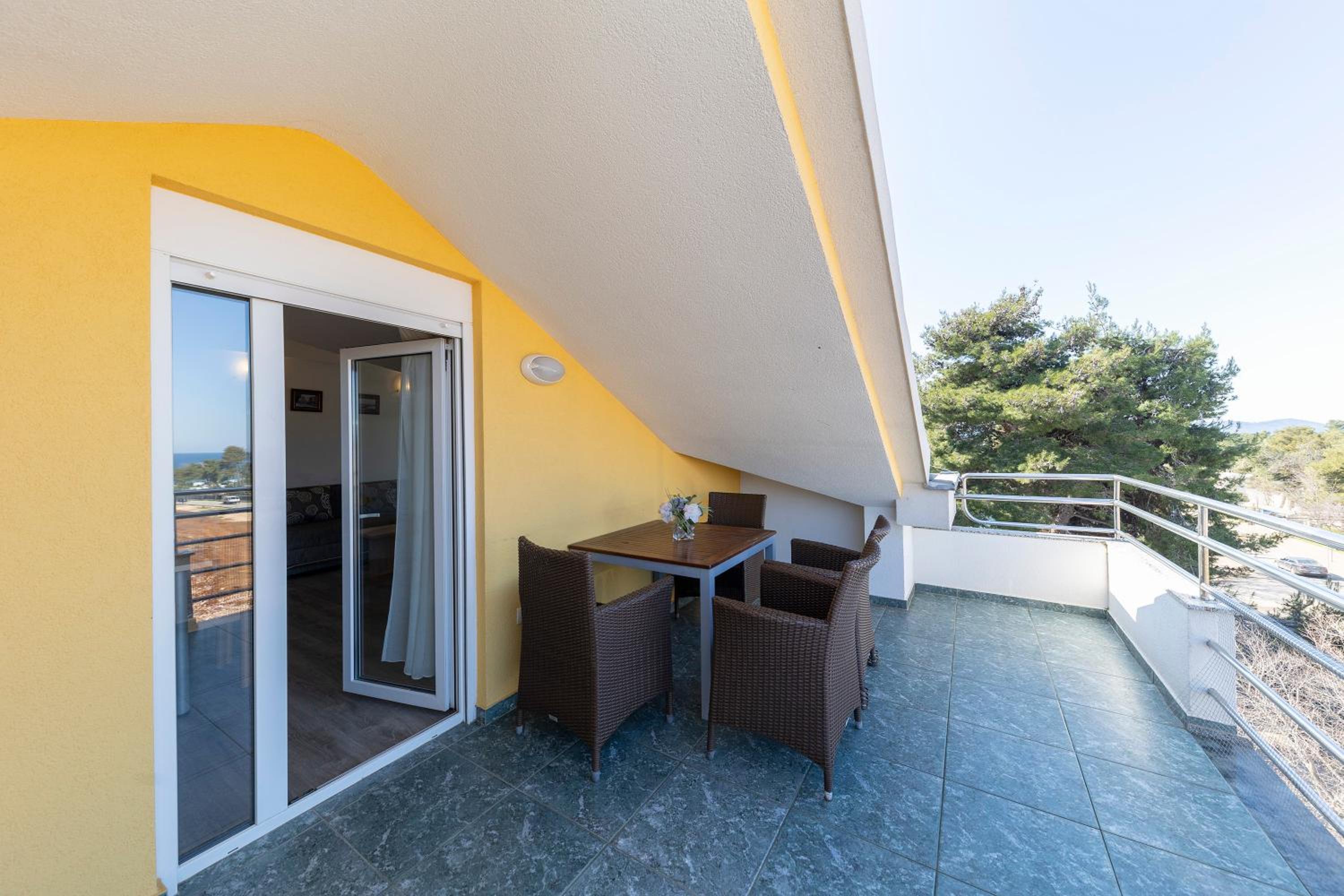 Two-Bedroom Apartment with Balcony photo 2