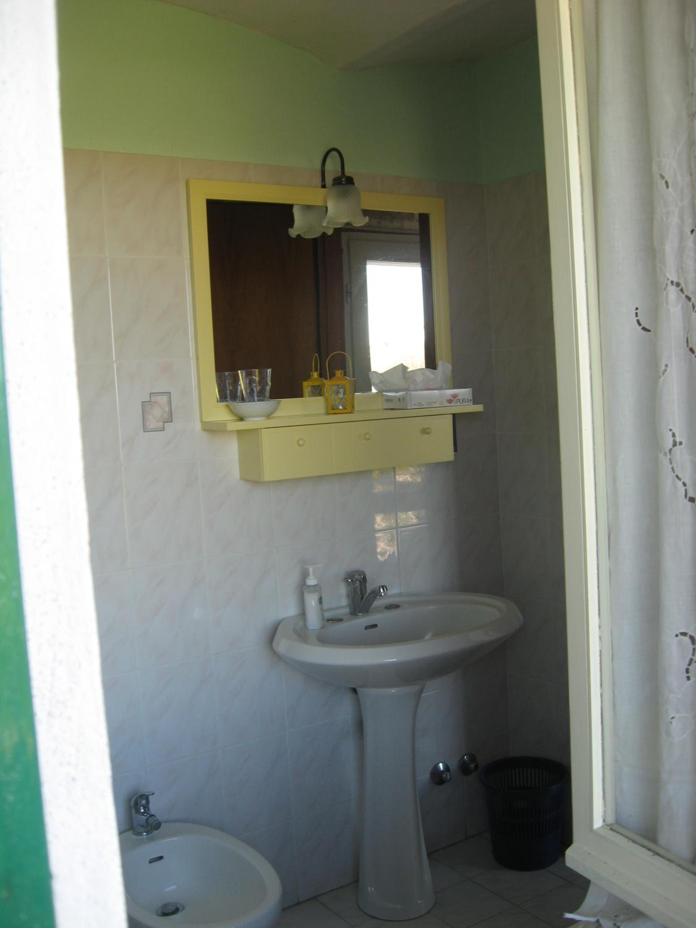 Double or Twin Room with Garden View photo 2
