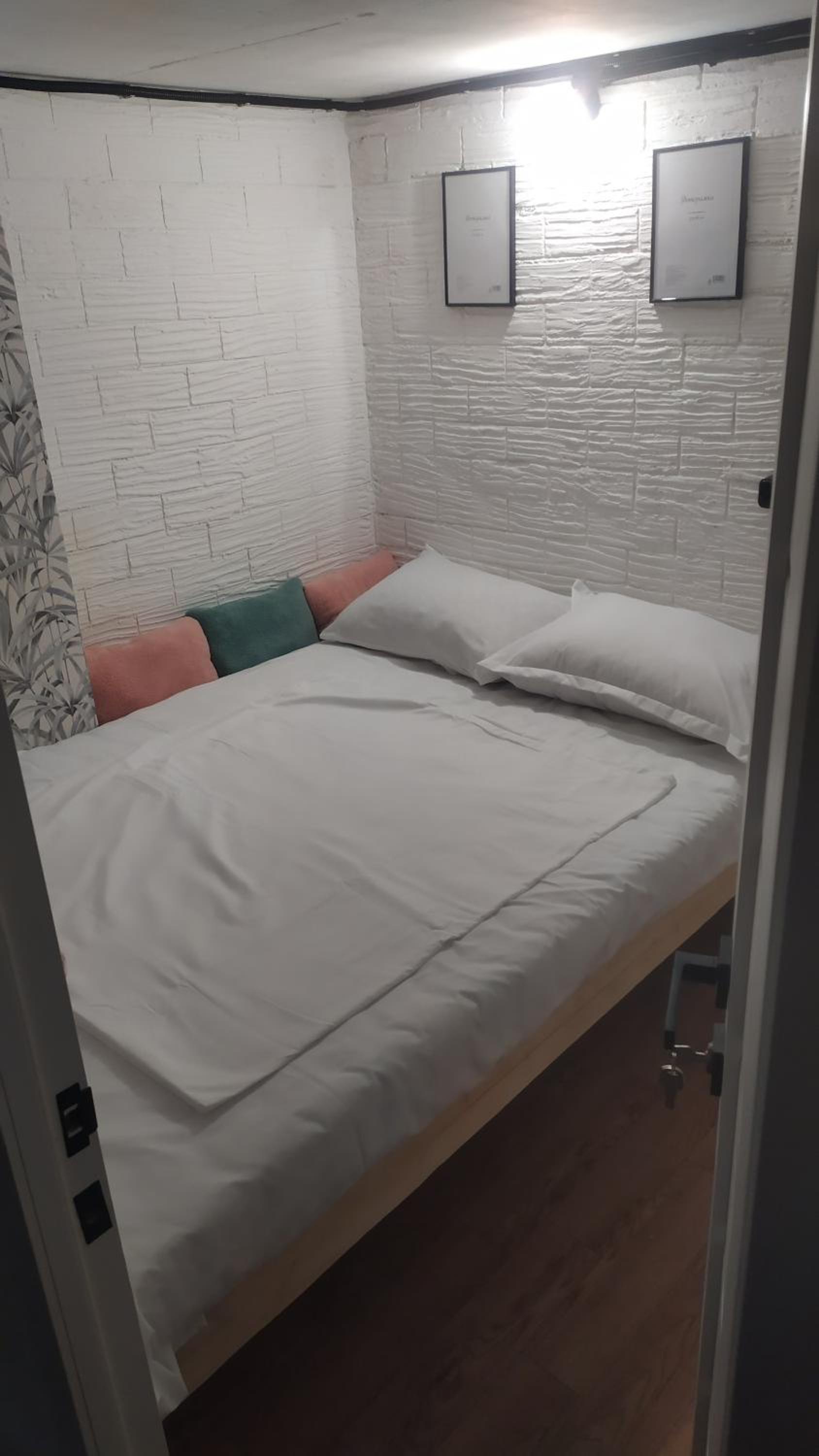 Budget Double Room photo 3