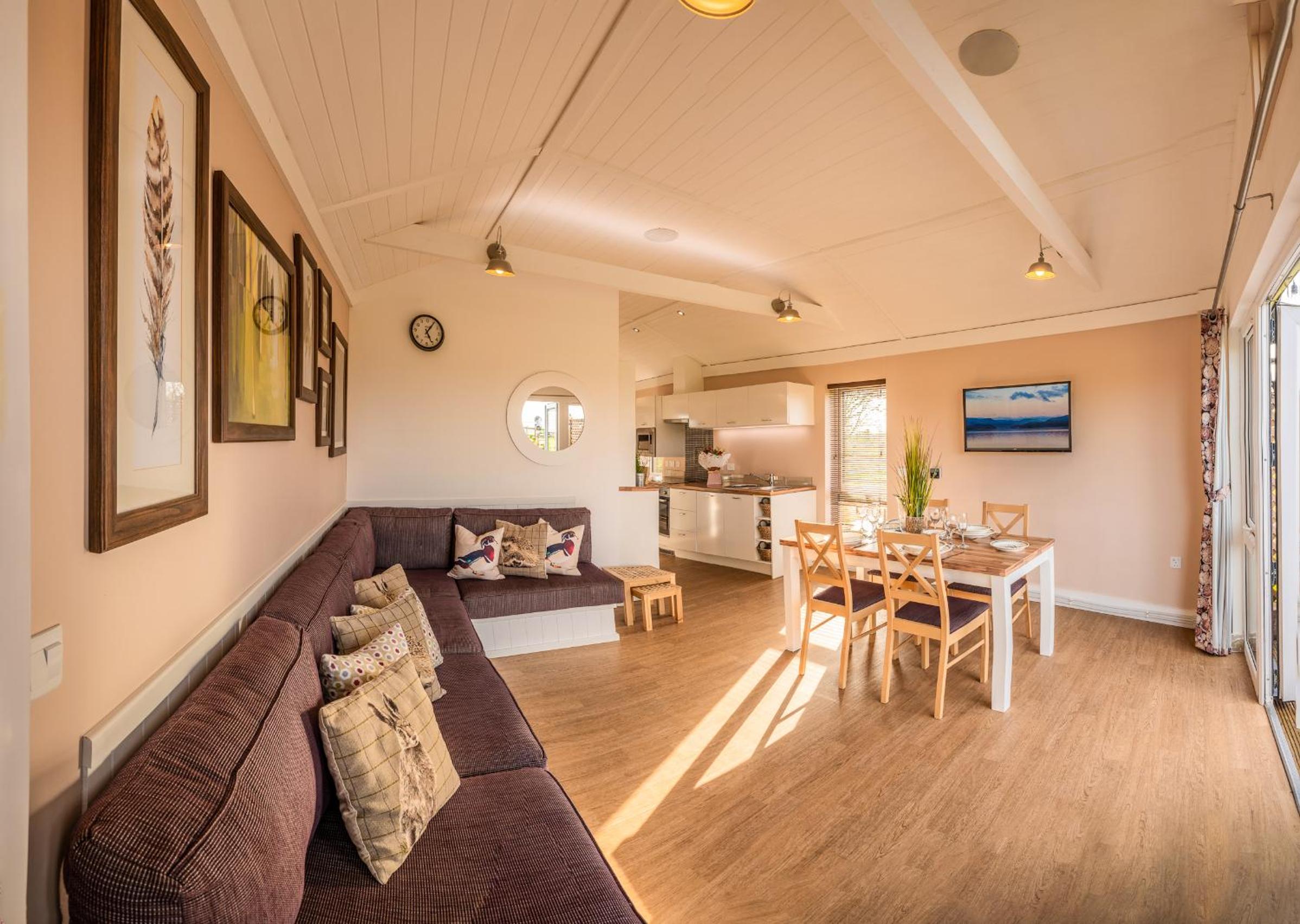 Mobile Home photo 2