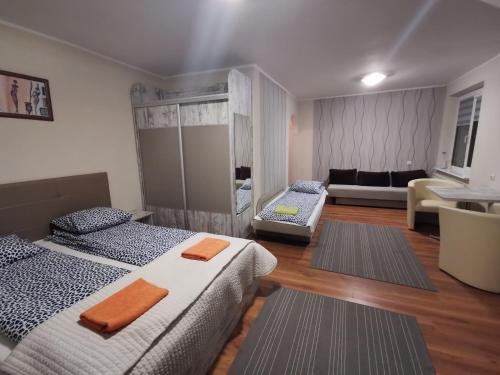 Family Room with Balcony - Photo 4