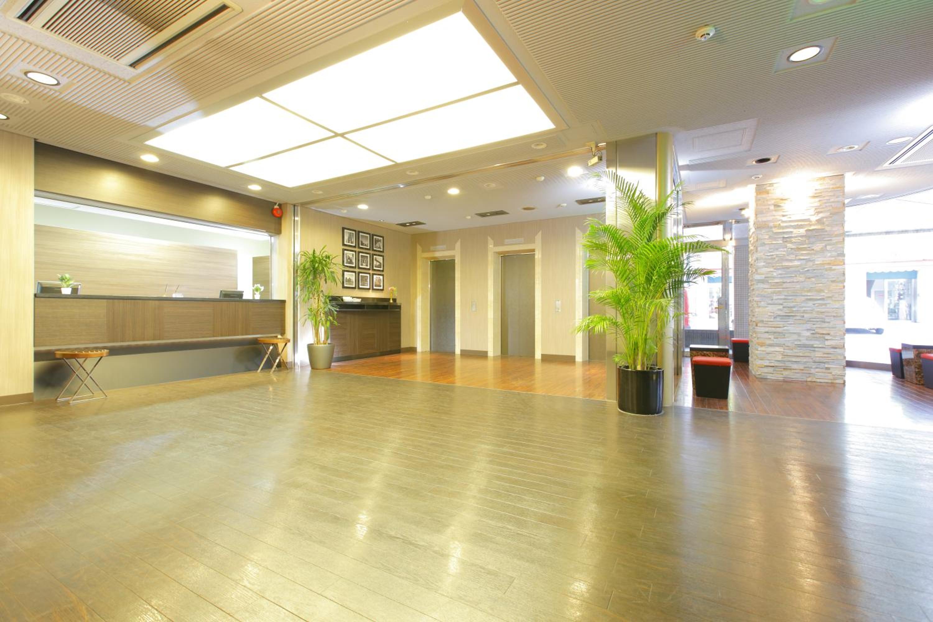 Superior Twin Room - Non-Smoking - House Keeping is Optional with Additional Cost photo 2