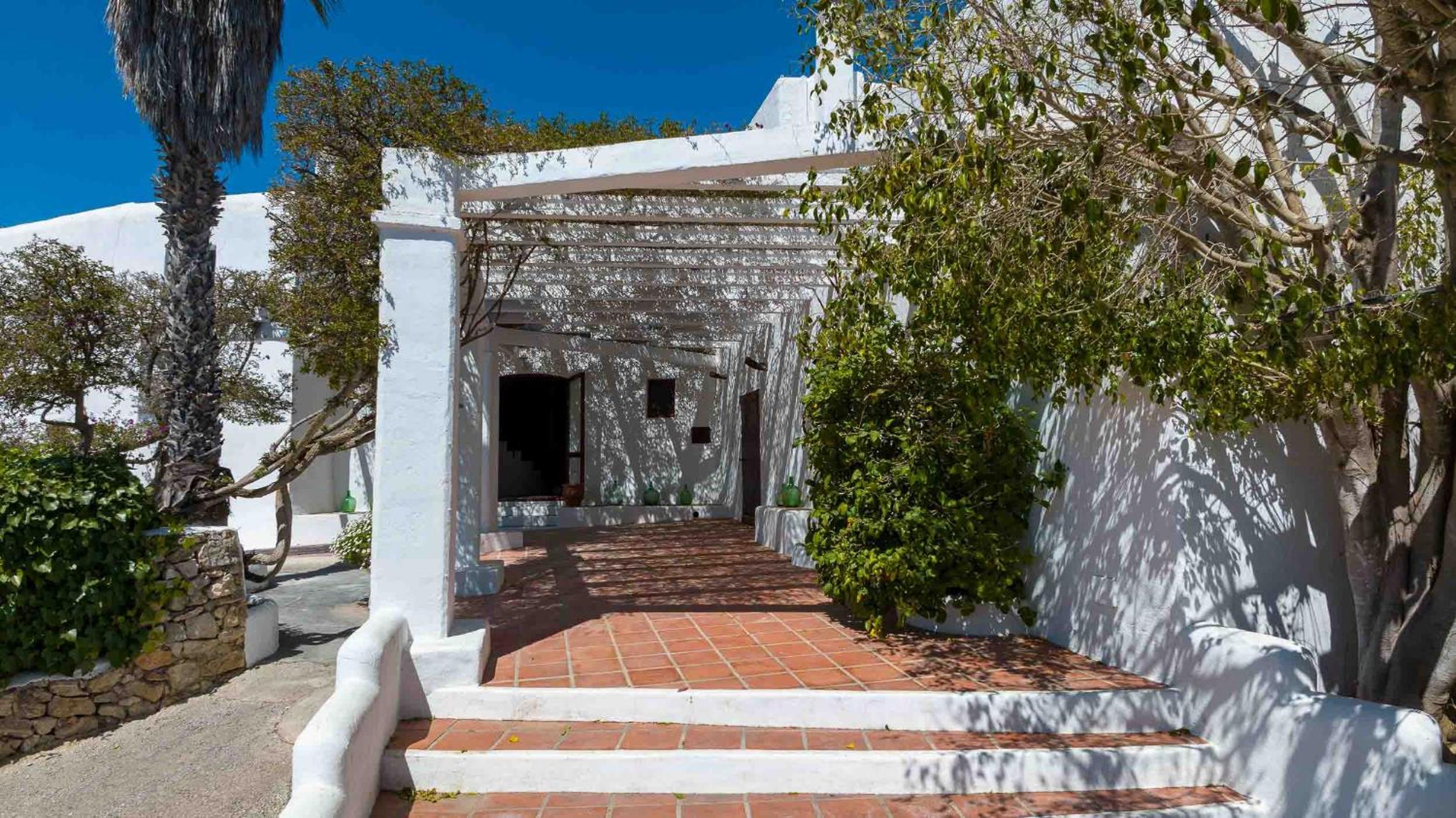 Villa with Private Pool photo 2