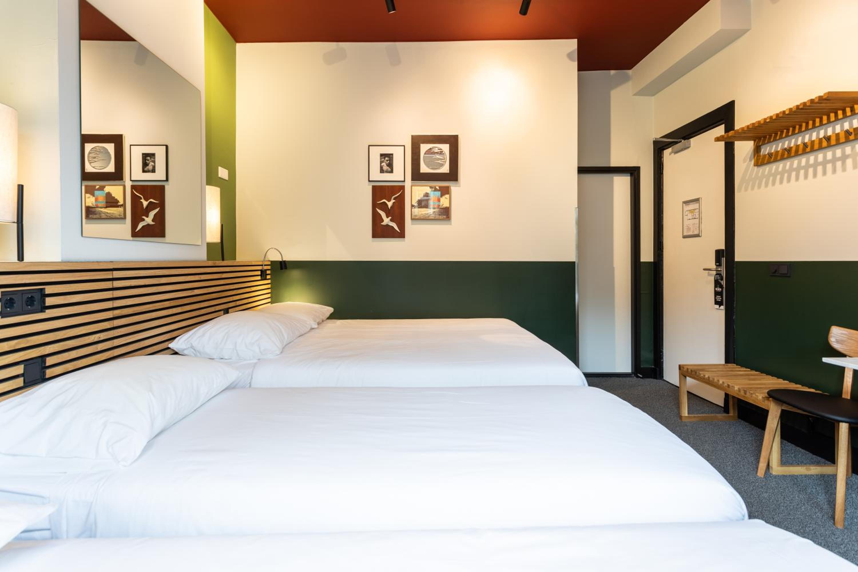 Four Person Room  photo 2