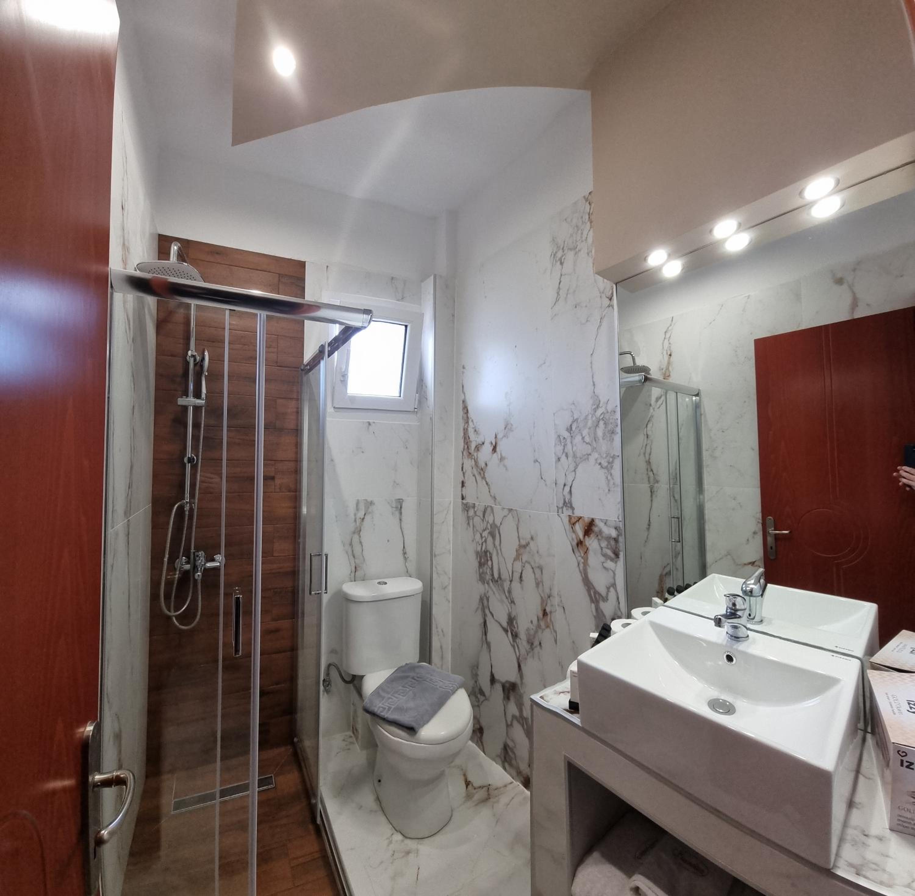 Superior Suite - Photo 24