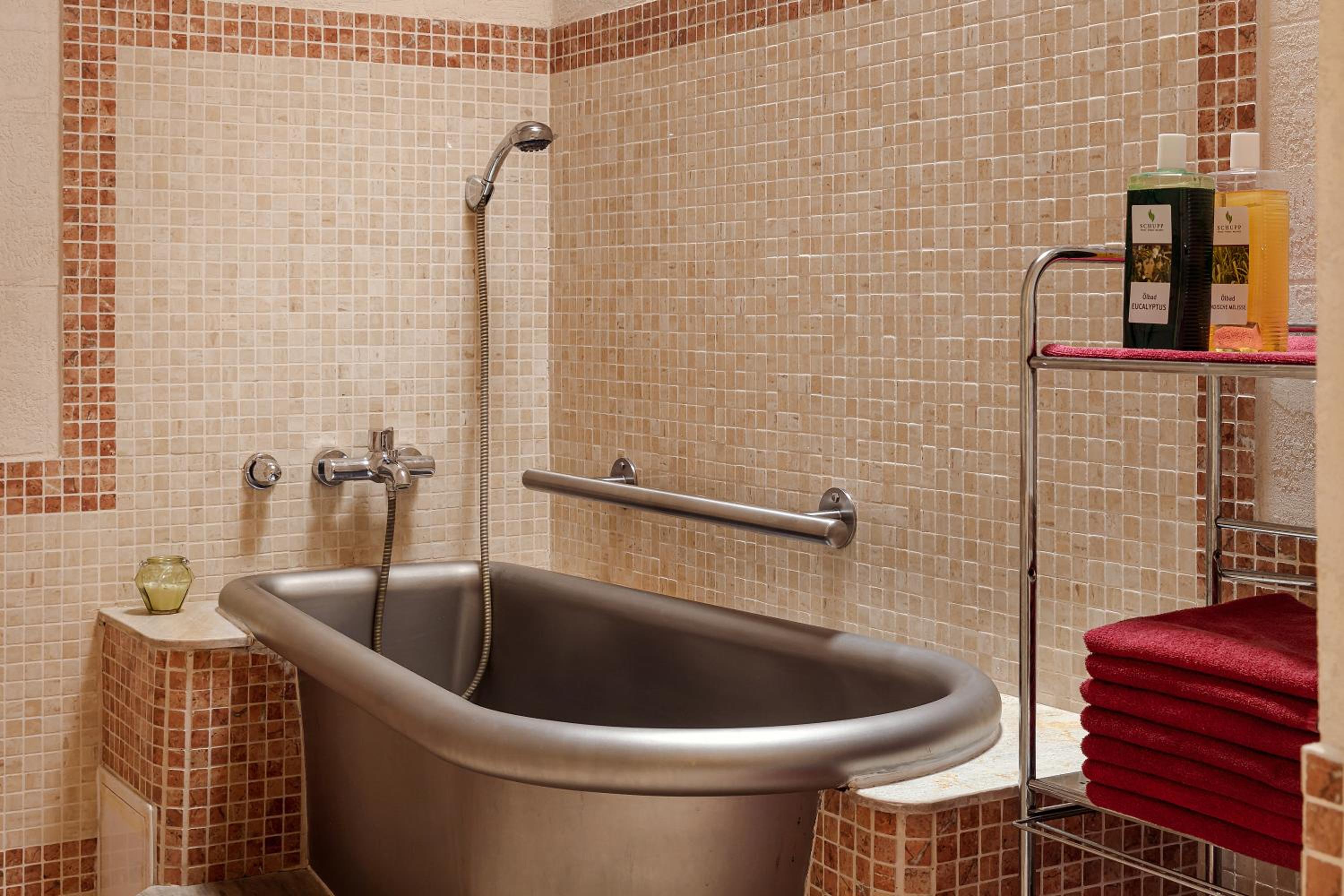 Special Offer - Suite with Spa Package photo 3