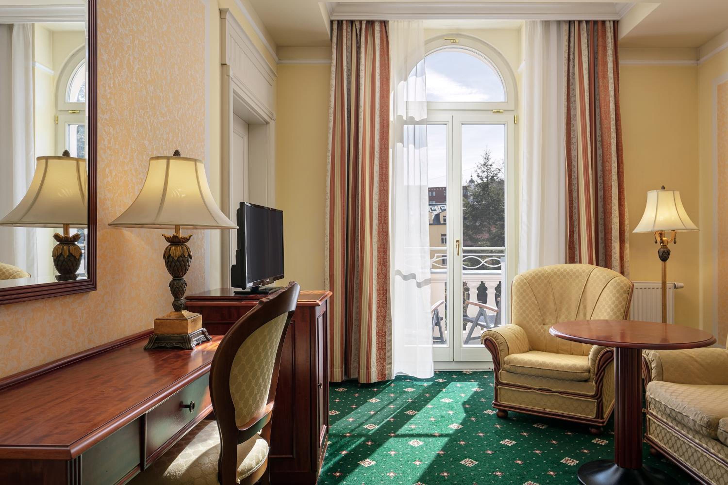 Suite with Wellness Access - Photo 5