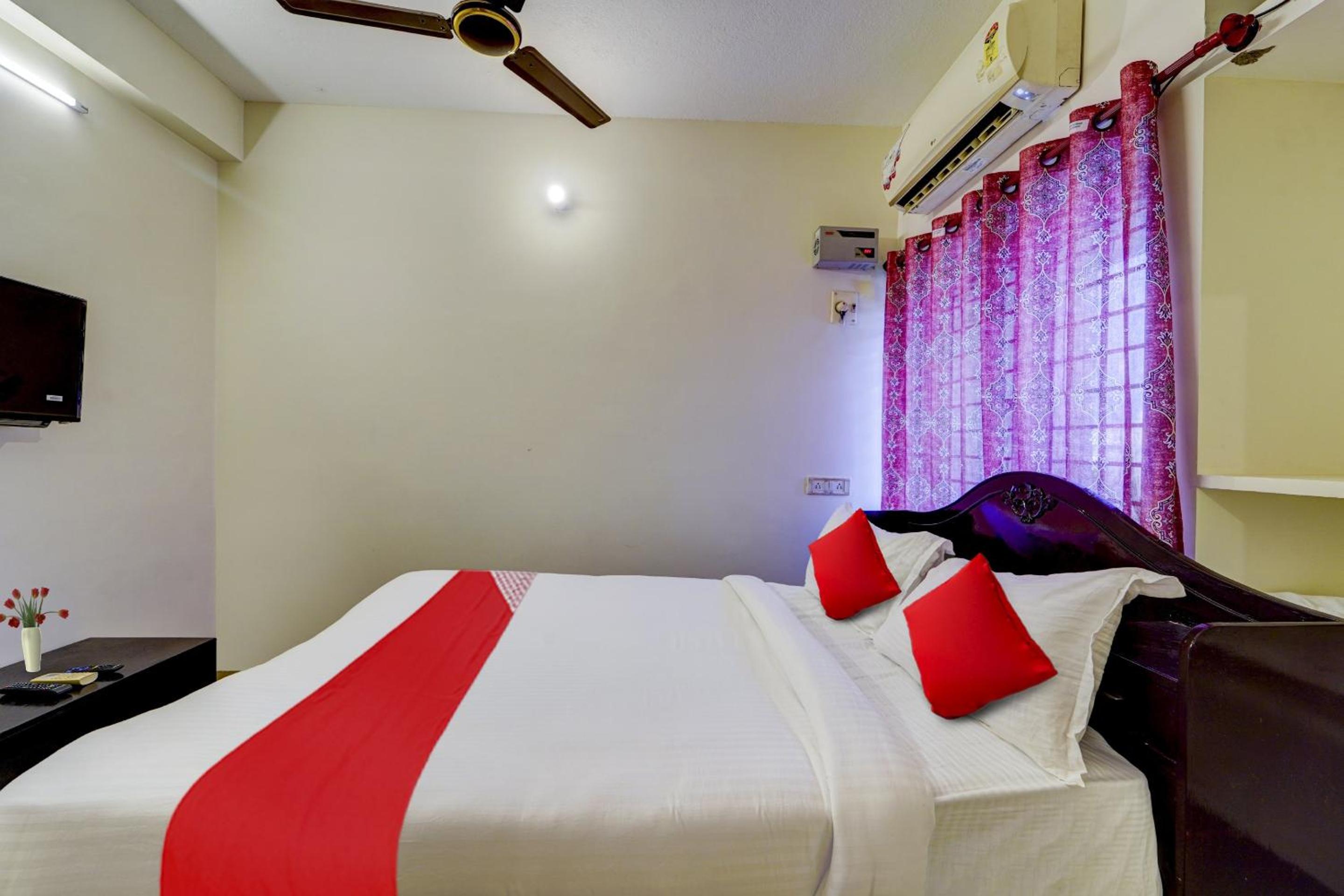Standard Double Room - Photo 14