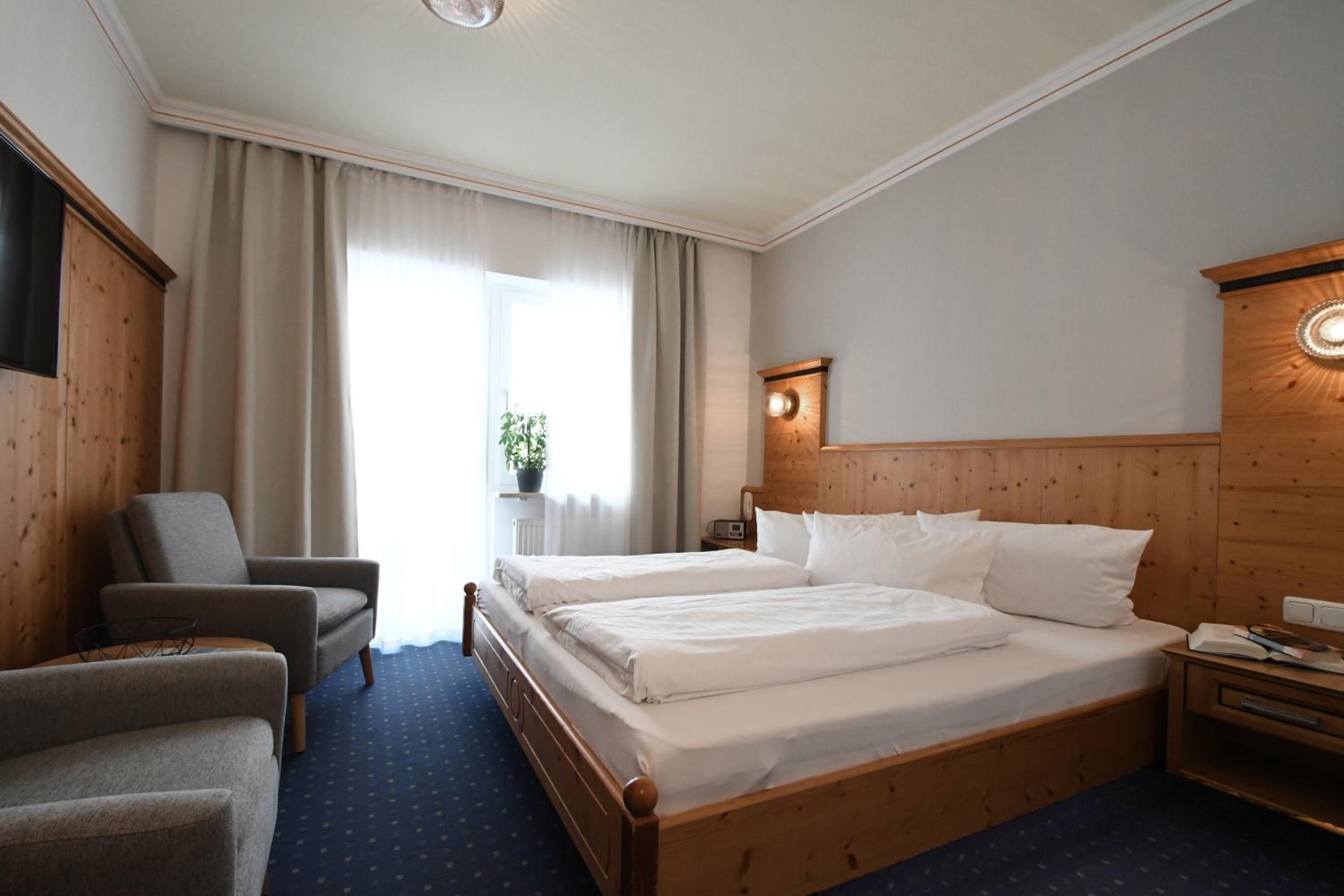 Comfort Double Room with Balcony photo 2
