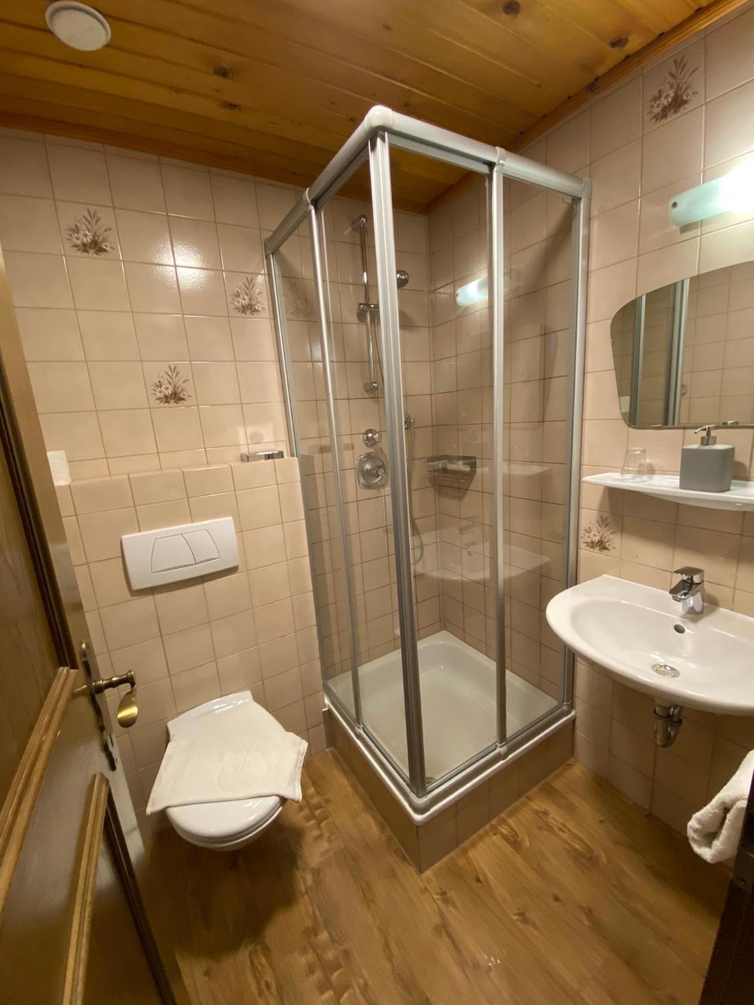 Double Room with Balcony photo 3