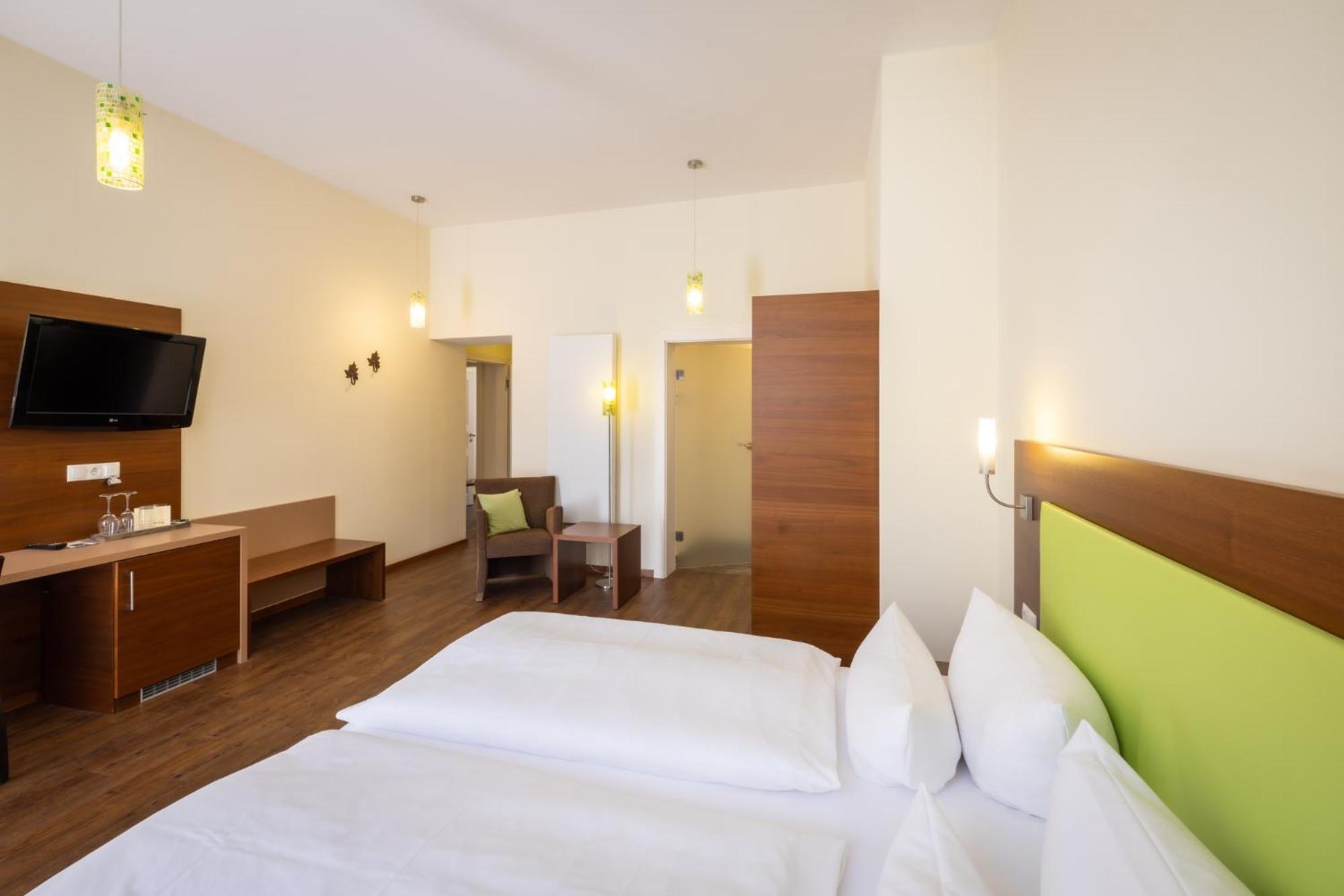 Deluxe Double Room photo 2