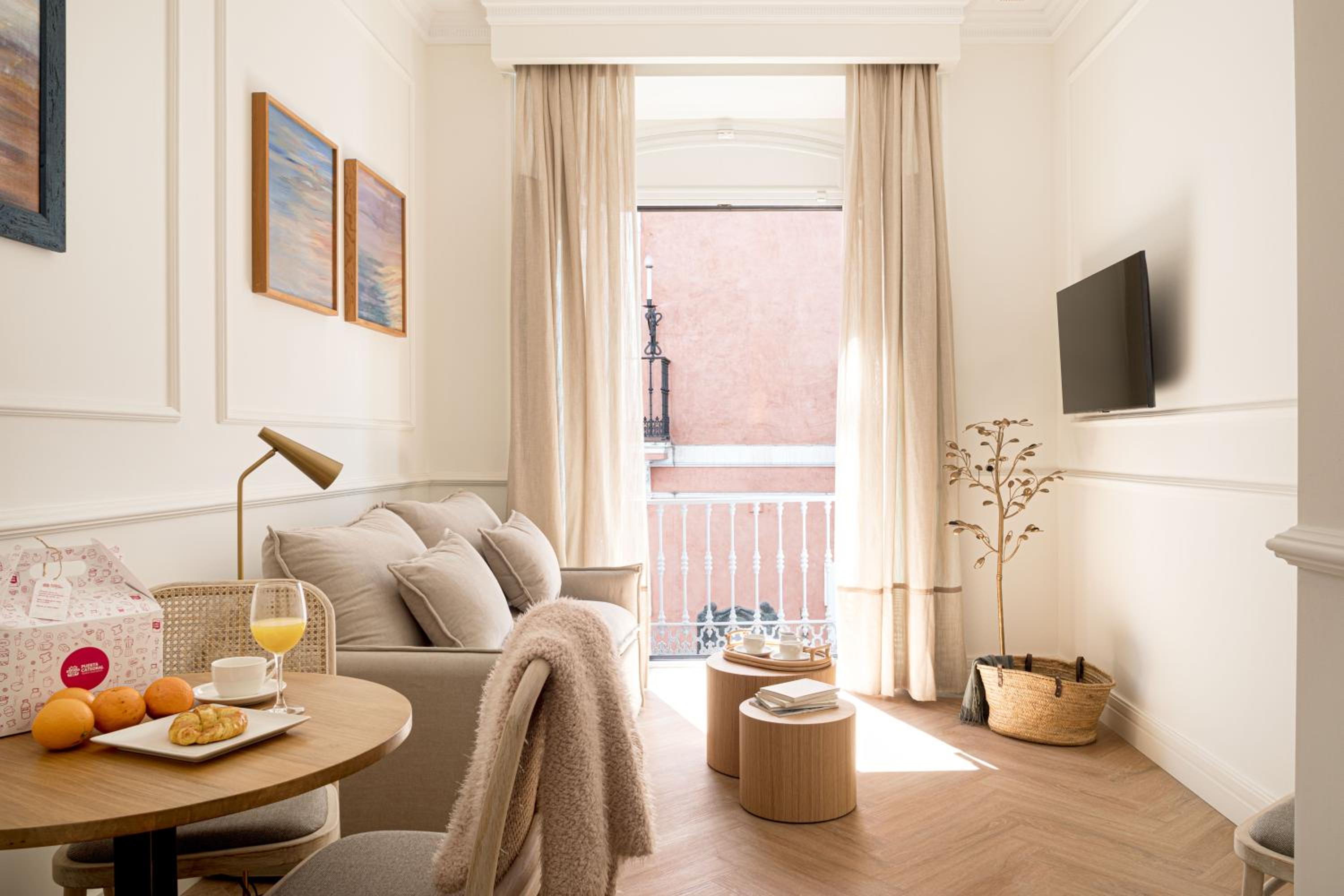 Suite - Photo 6