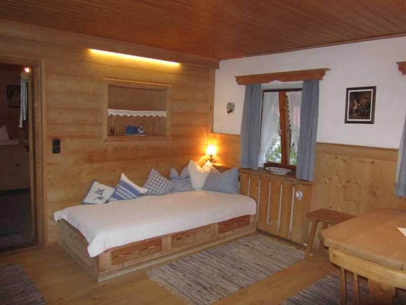 One-Bedroom Apartment with Balcony and Terrace photo 2