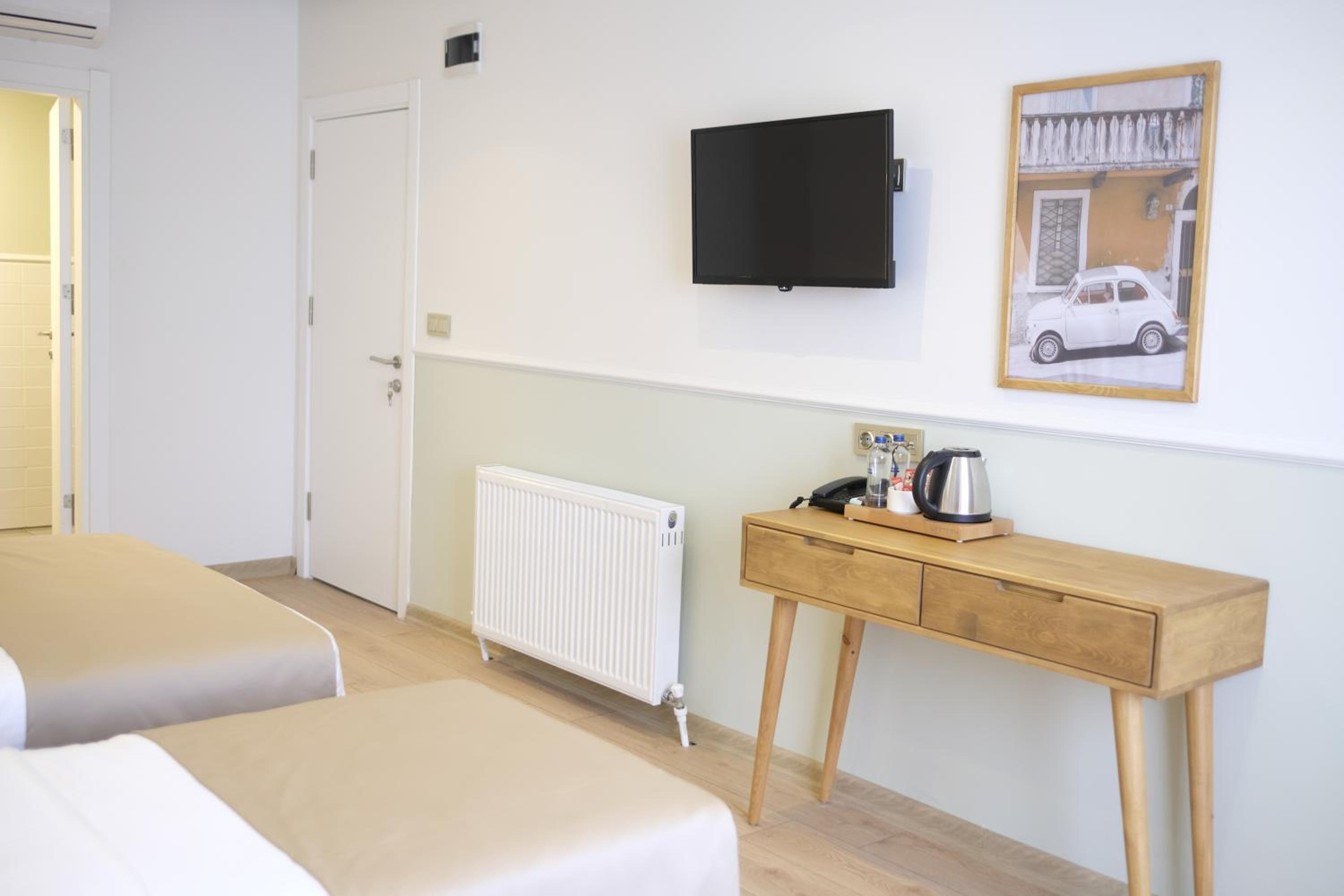 Deluxe Triple Room - Photo 3