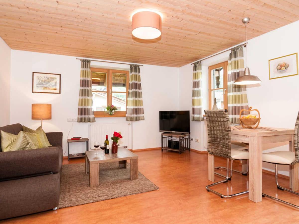 One-Bedroom Apartment with Balcony photo 1