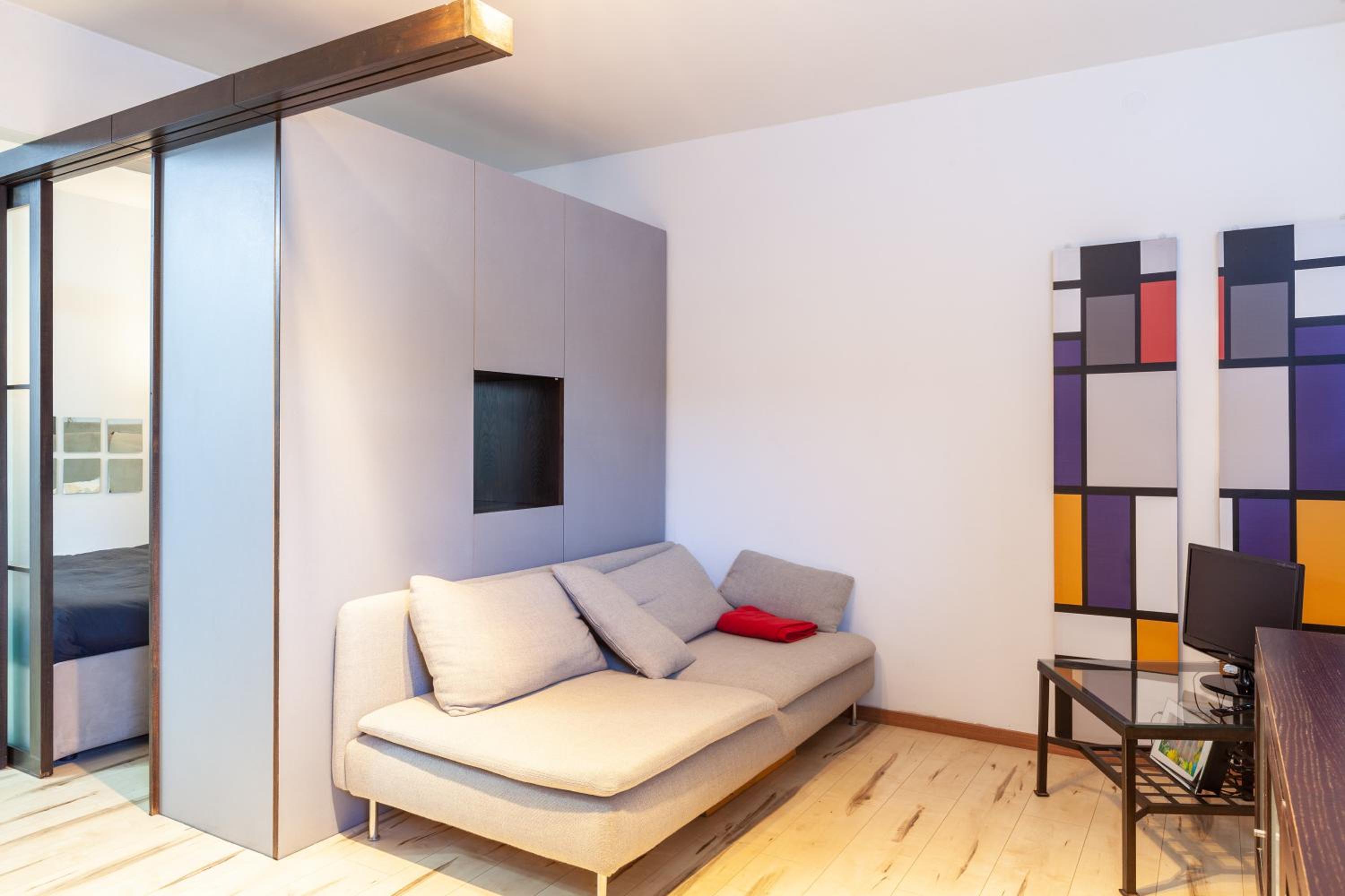 Superior One-Bedroom Apartment