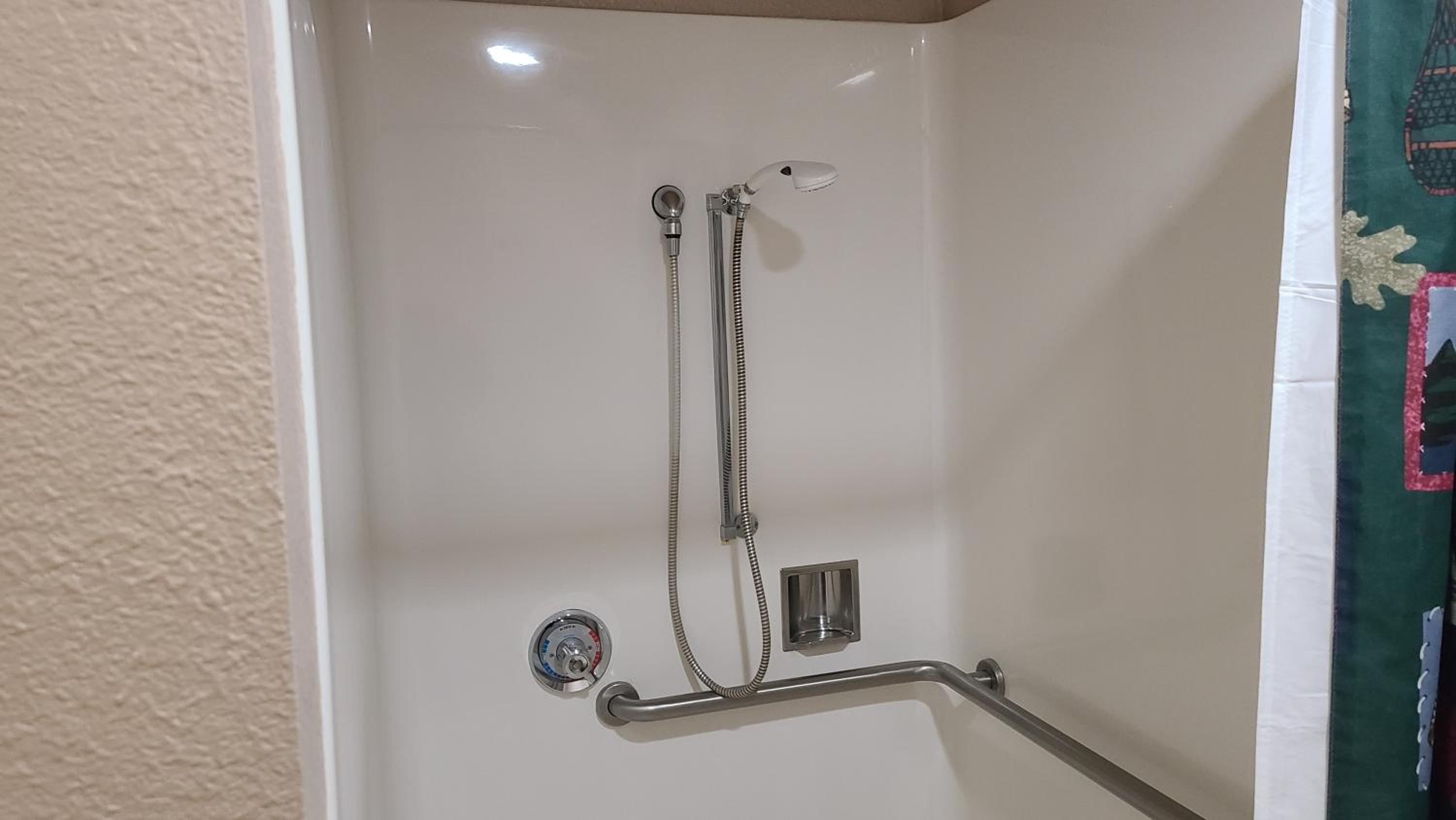 King Room - Disability Access photo 2