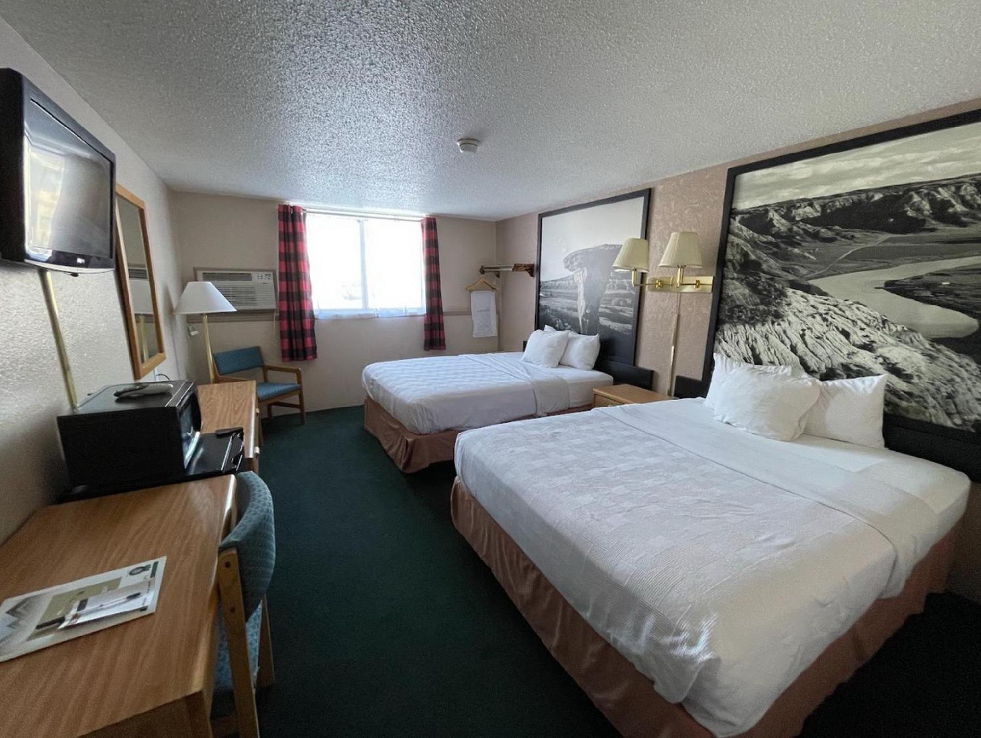 Standard Queen Room with Two Queen Beds