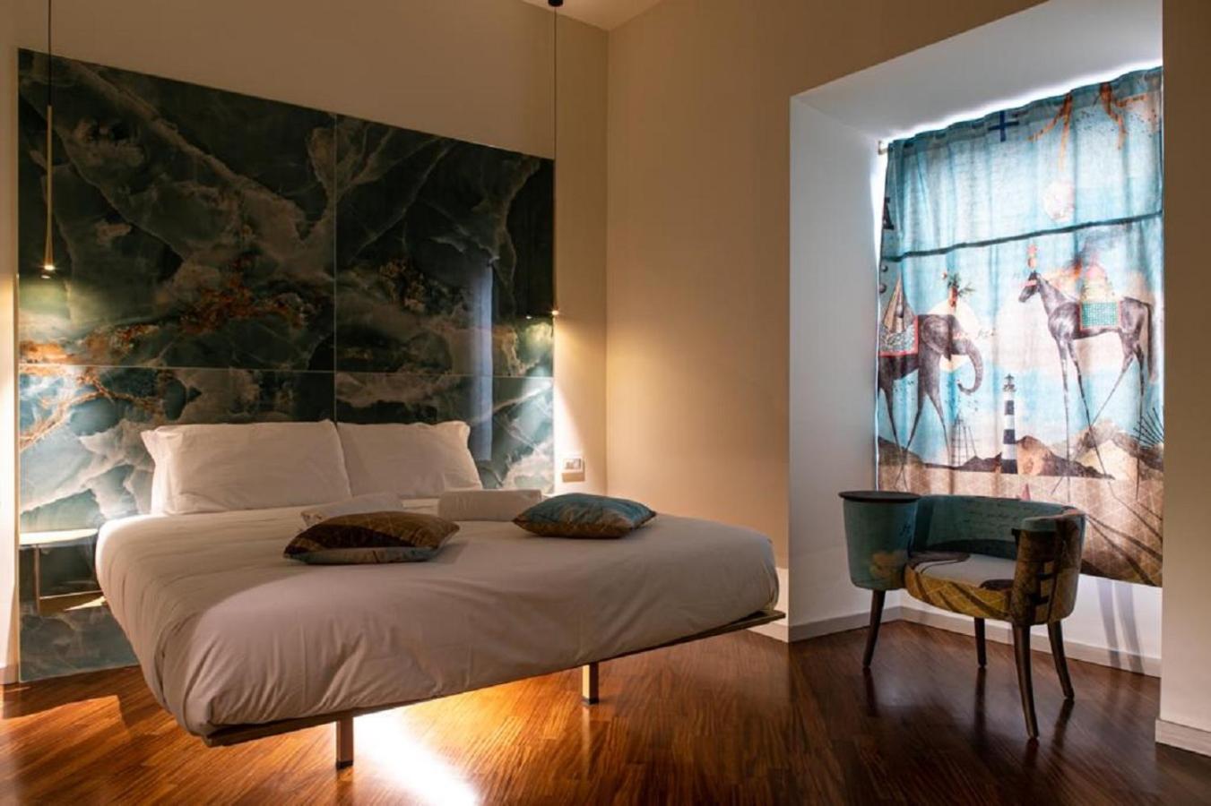 Superior King Room photo 2