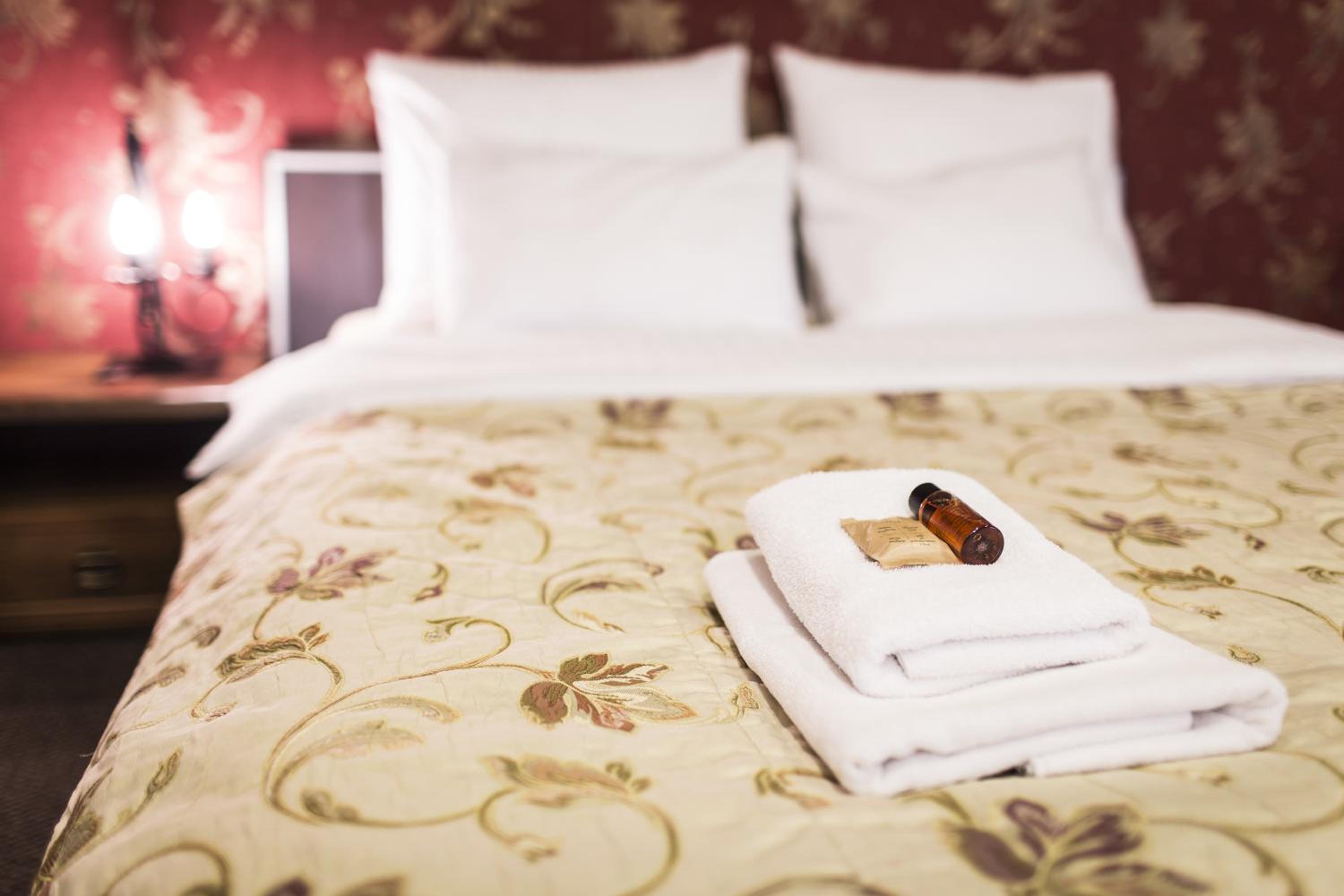 Standard Double or Twin Room - Photo 4