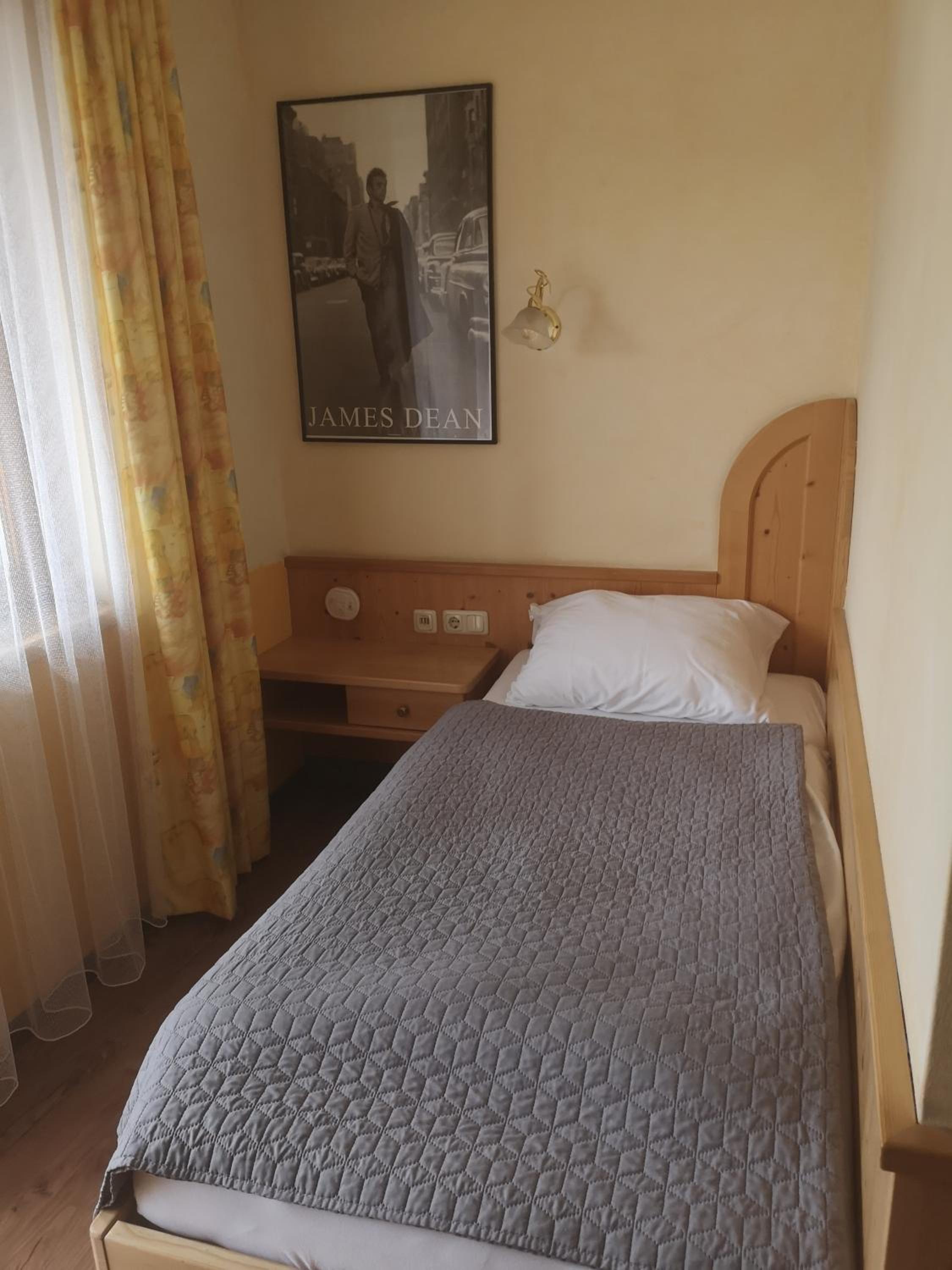 Single Room with Garden View