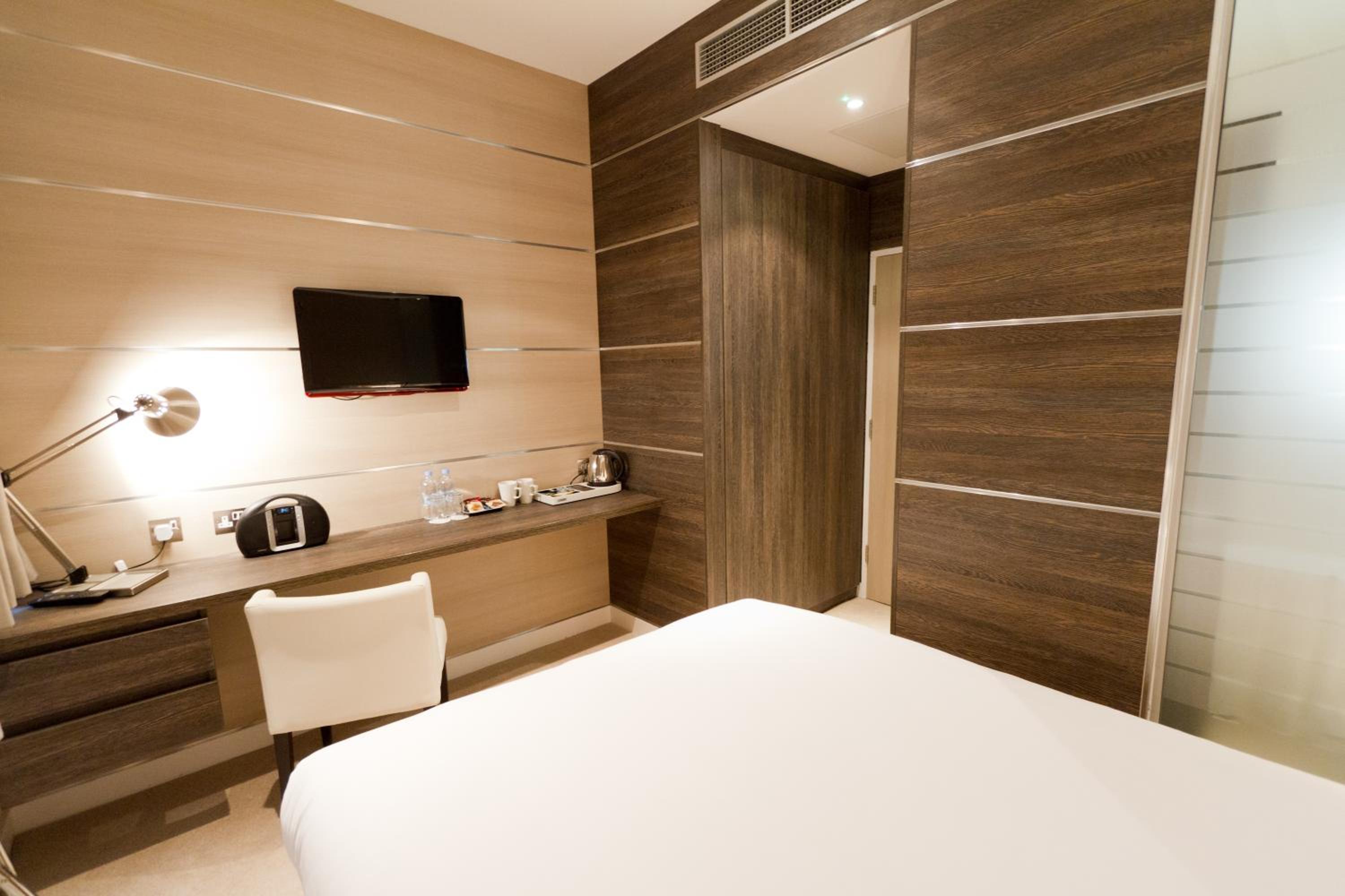Standard Double Room photo 2