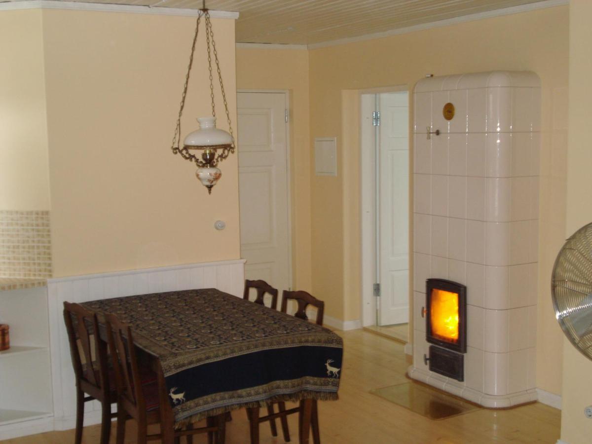 Two-Bedroom Apartment - Photo 2