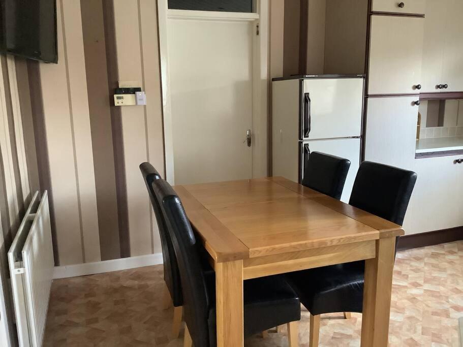 Two-Bedroom House photo 3