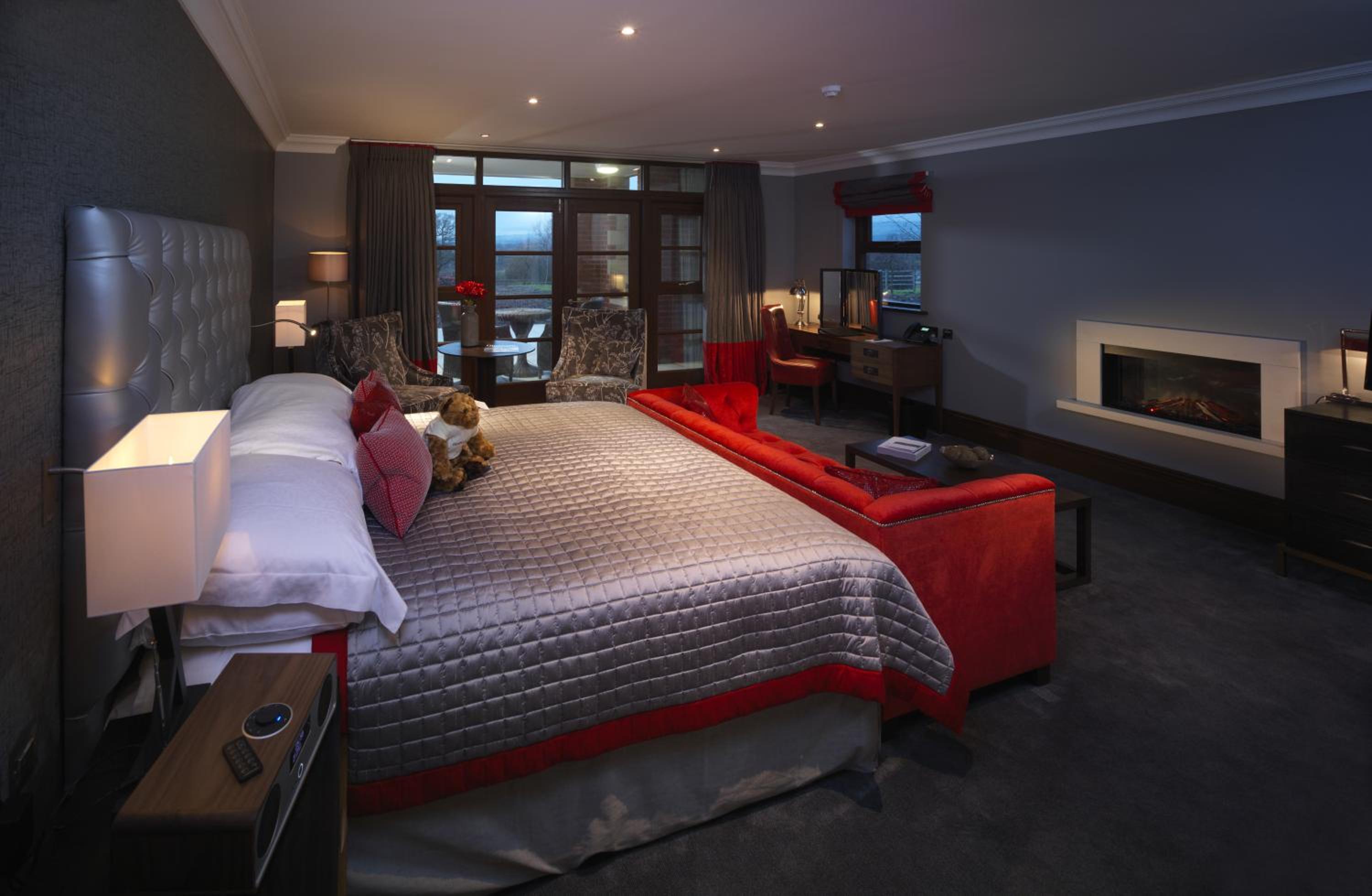 Deluxe Suite - Photo 2