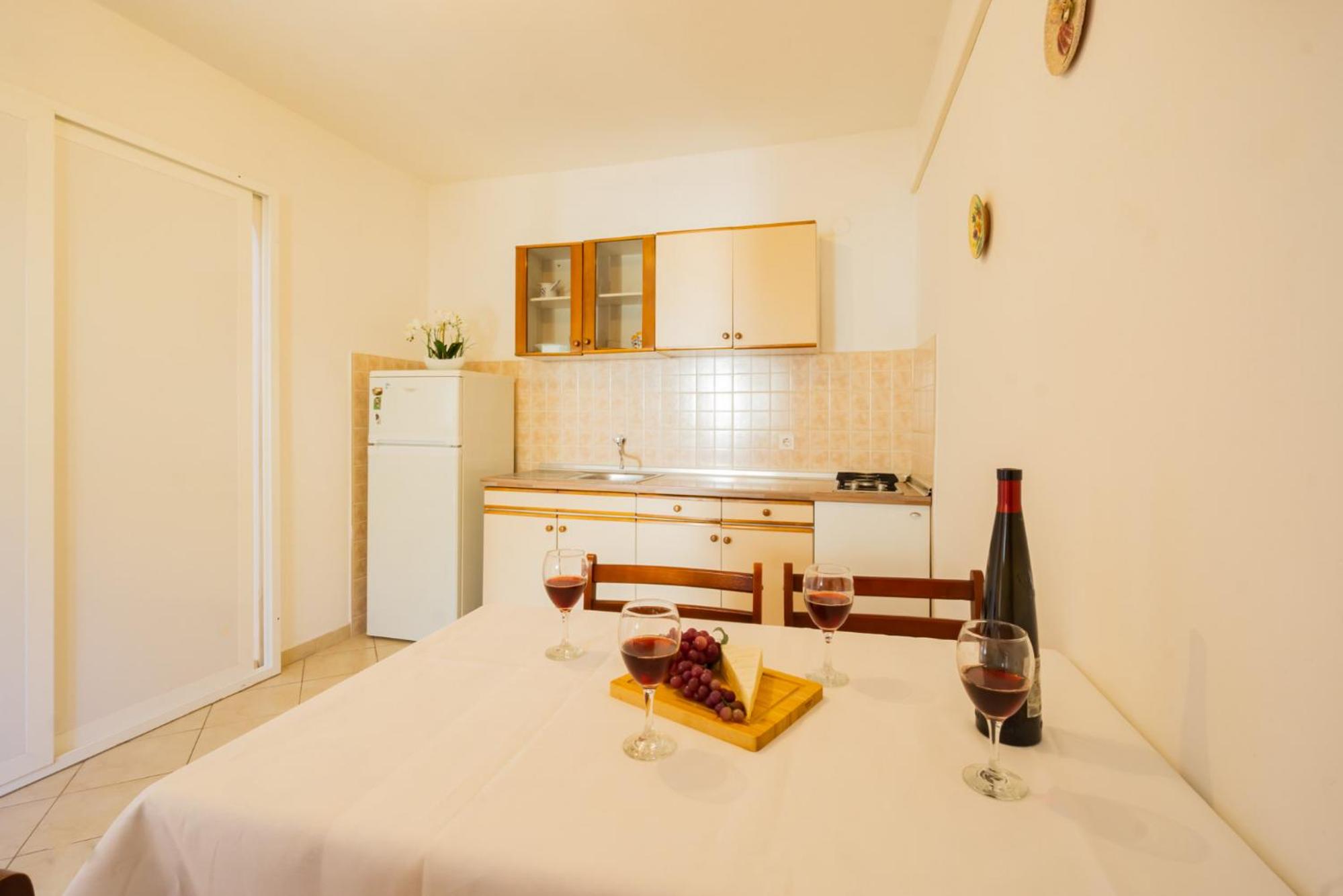 apartment4 photo 2