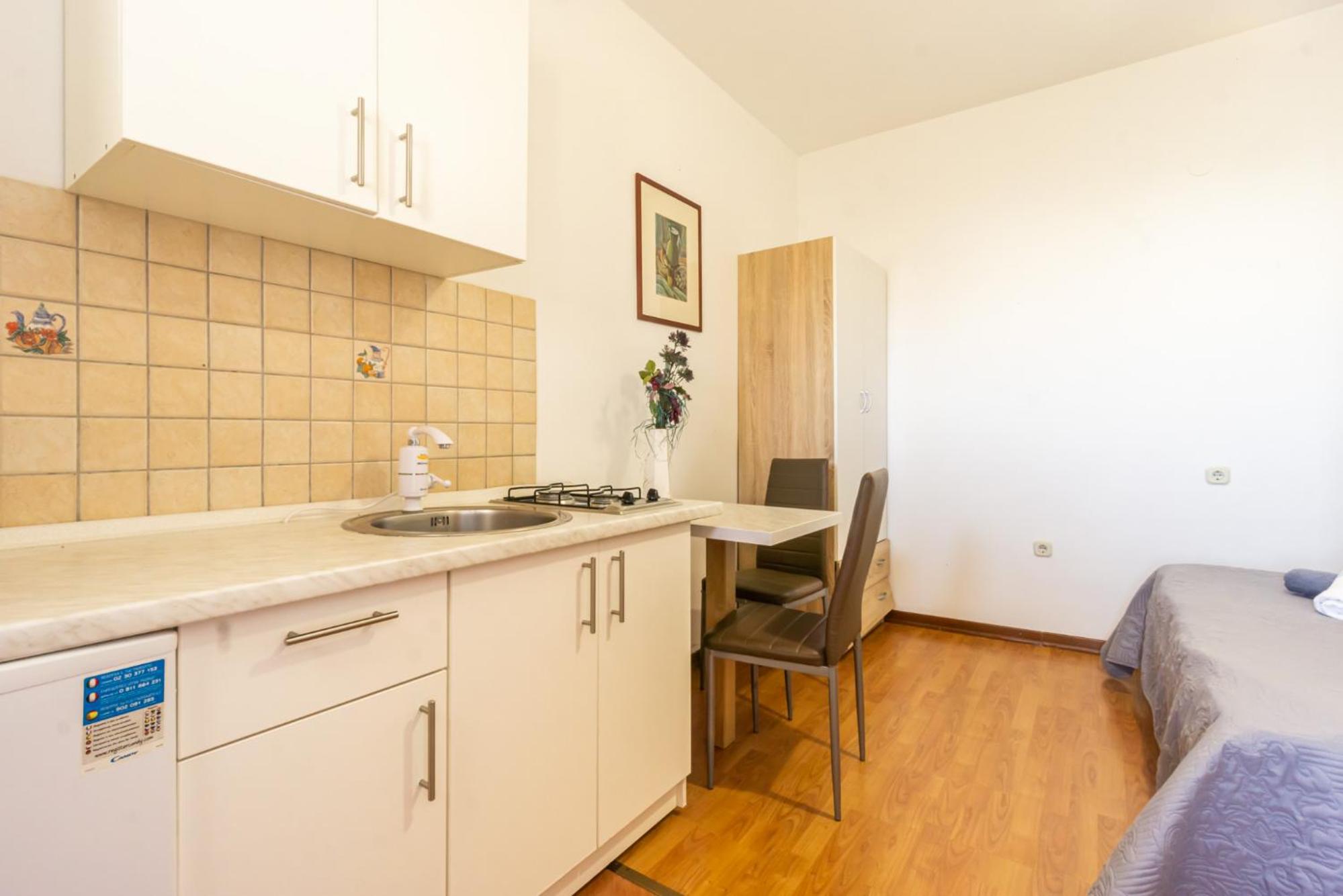 Studio Apartment photo 3