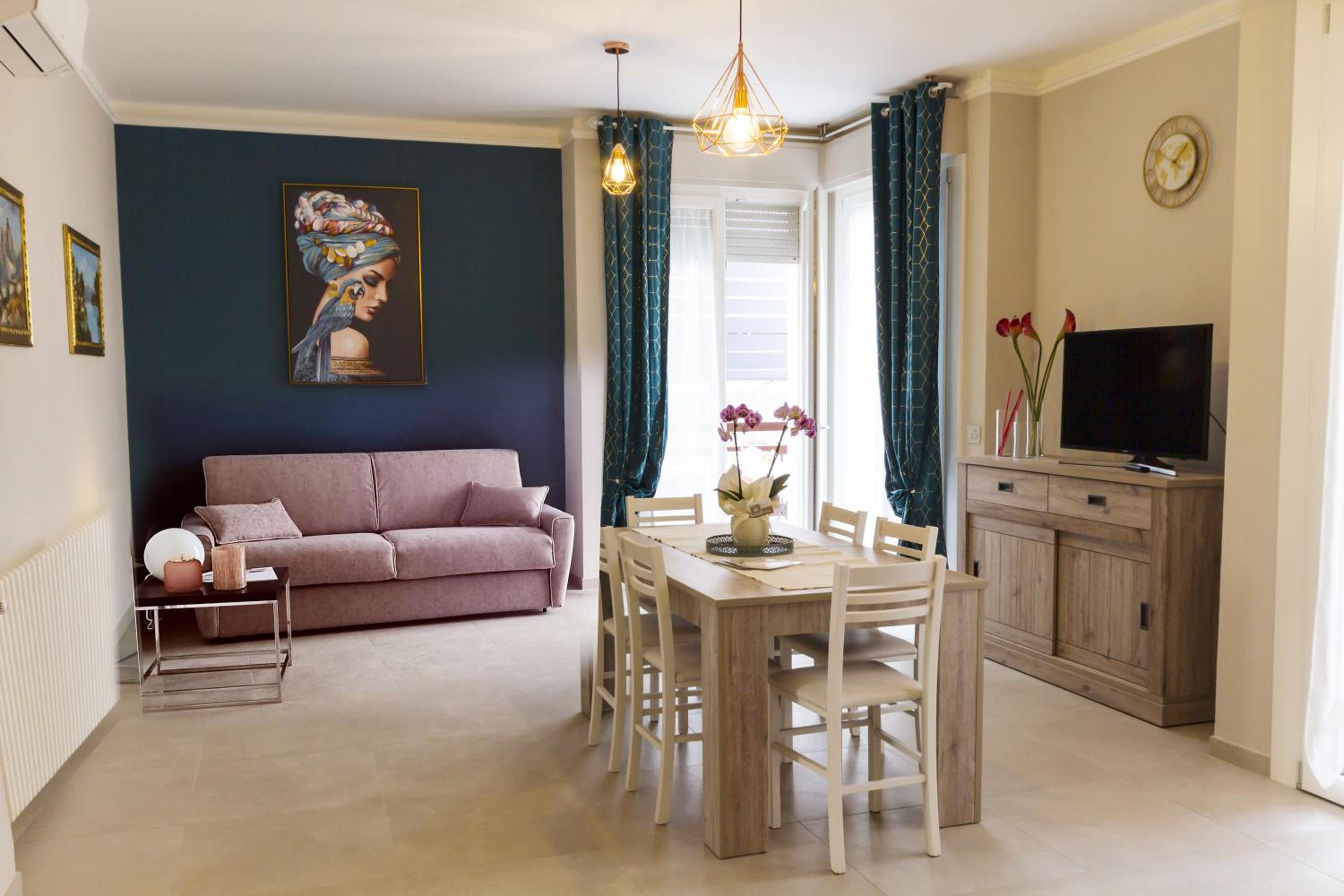 Deluxe Apartment