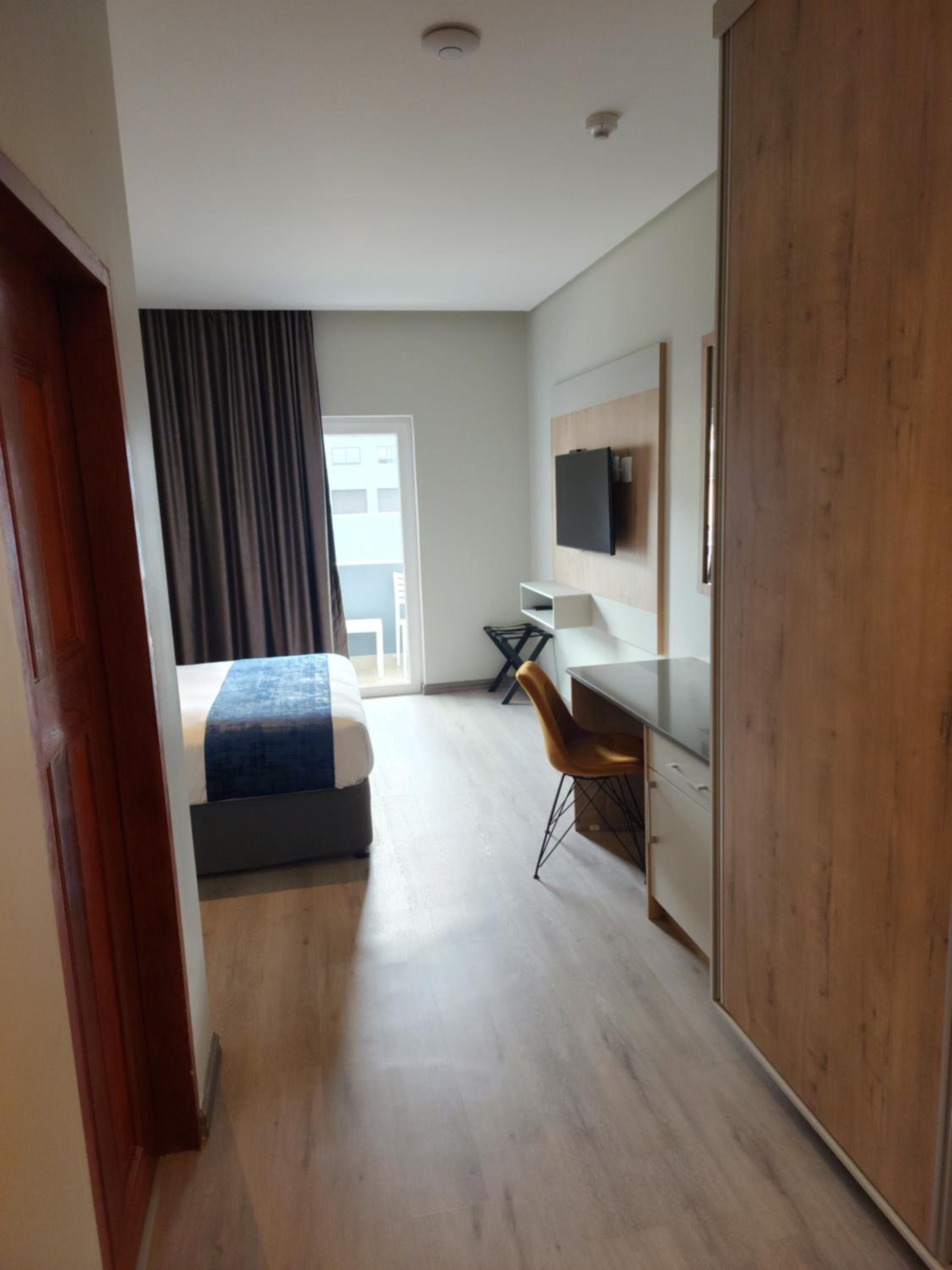 Queen Room with Balcony