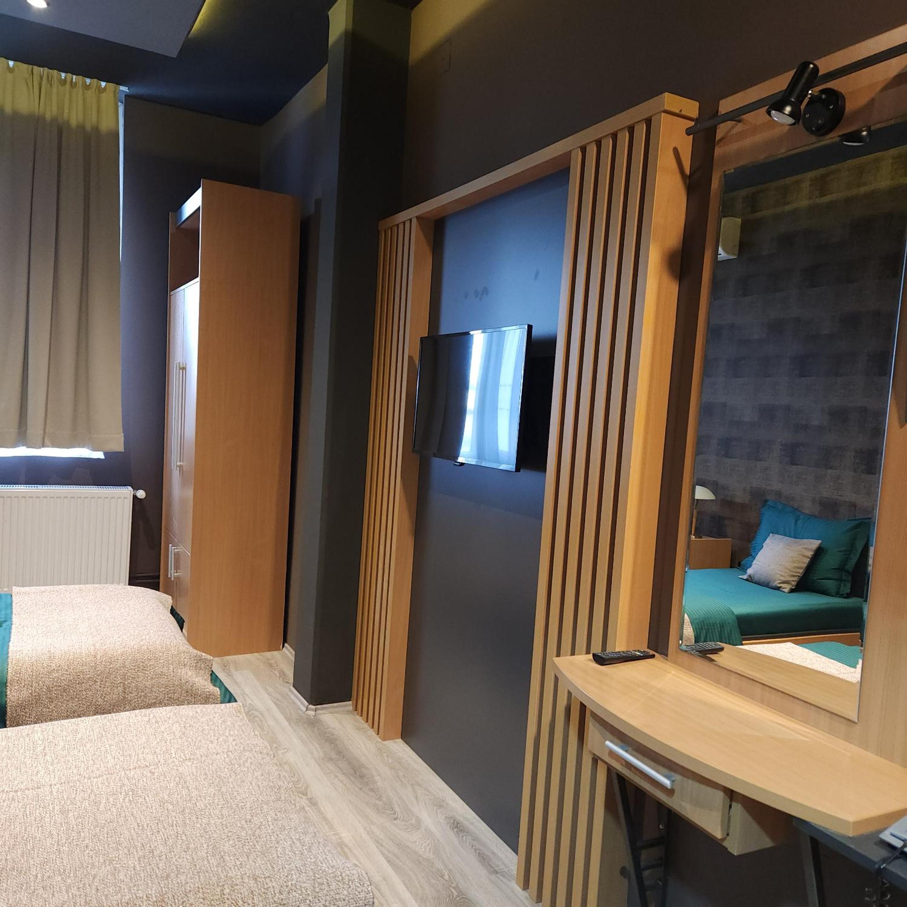 Standard Double or Twin Room - Photo 3
