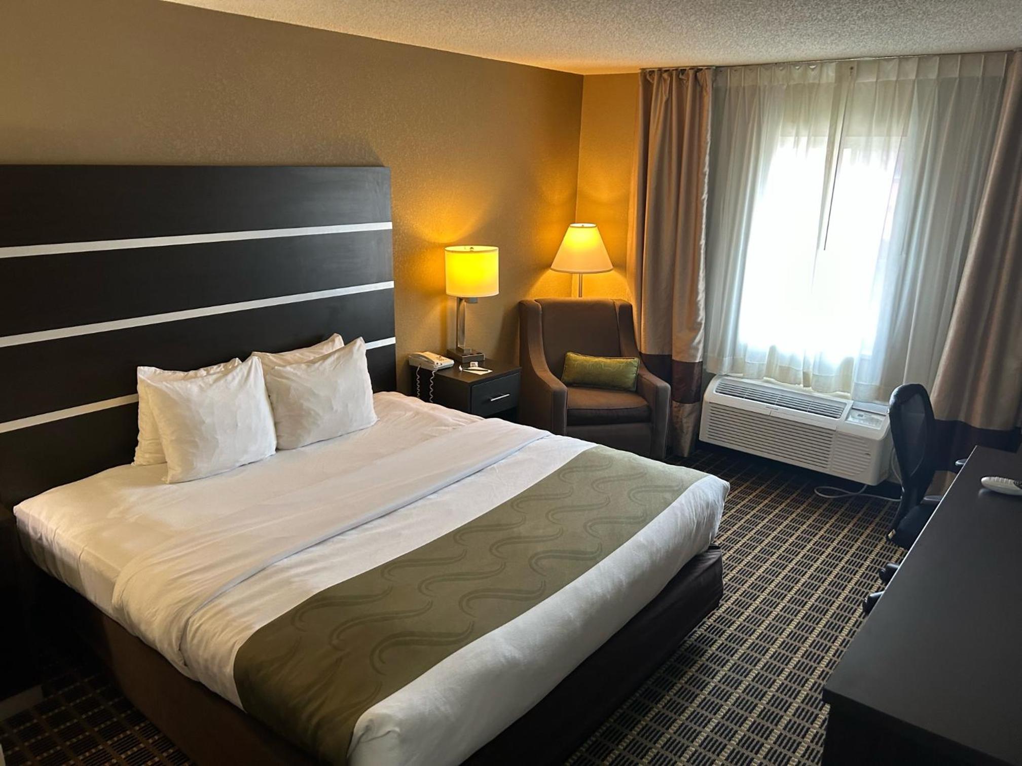 Queen Room - Disability Access/Non-Smoking - Photo 1