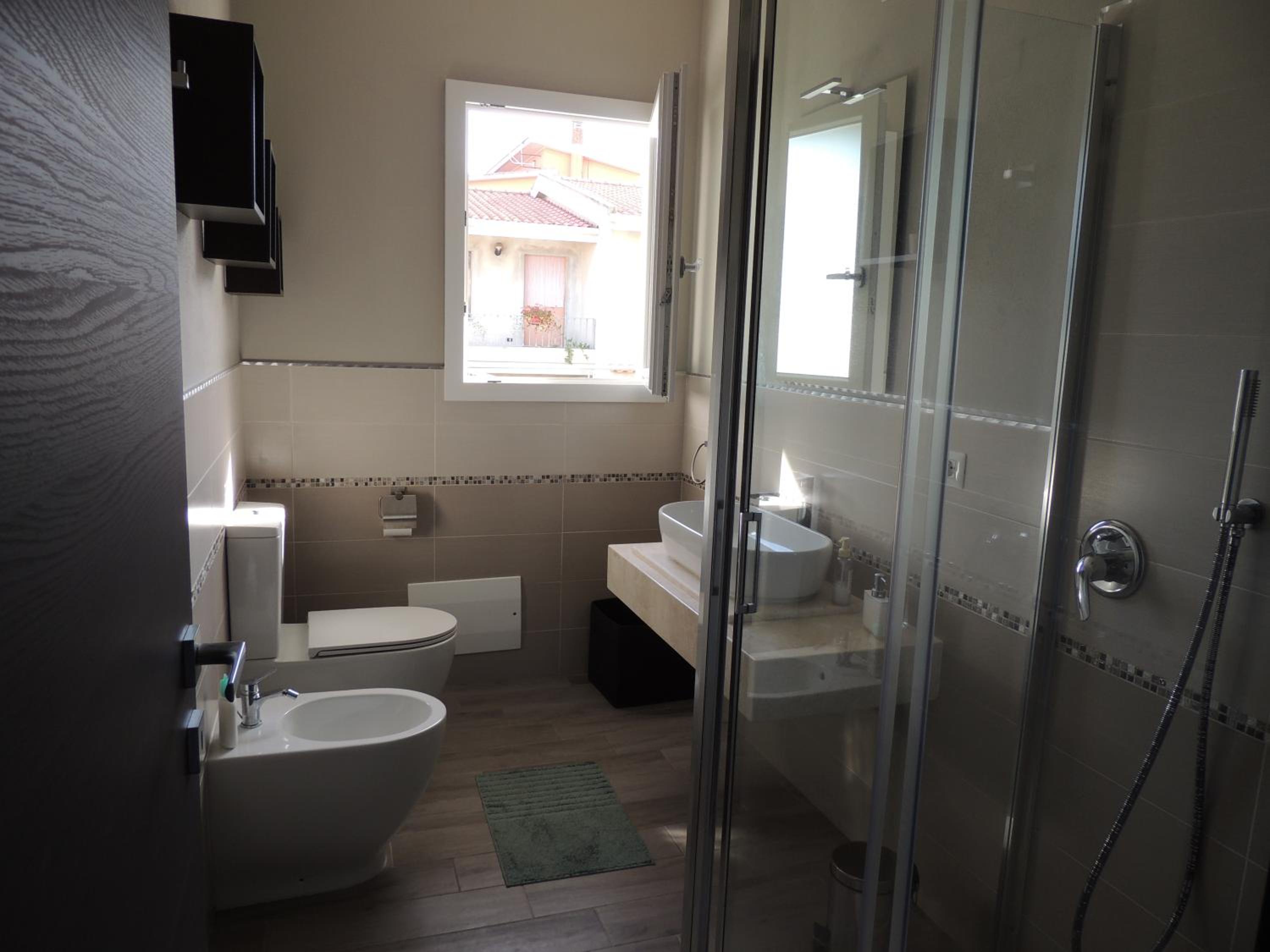 Triple Room with Private Bathroom - Photo 4