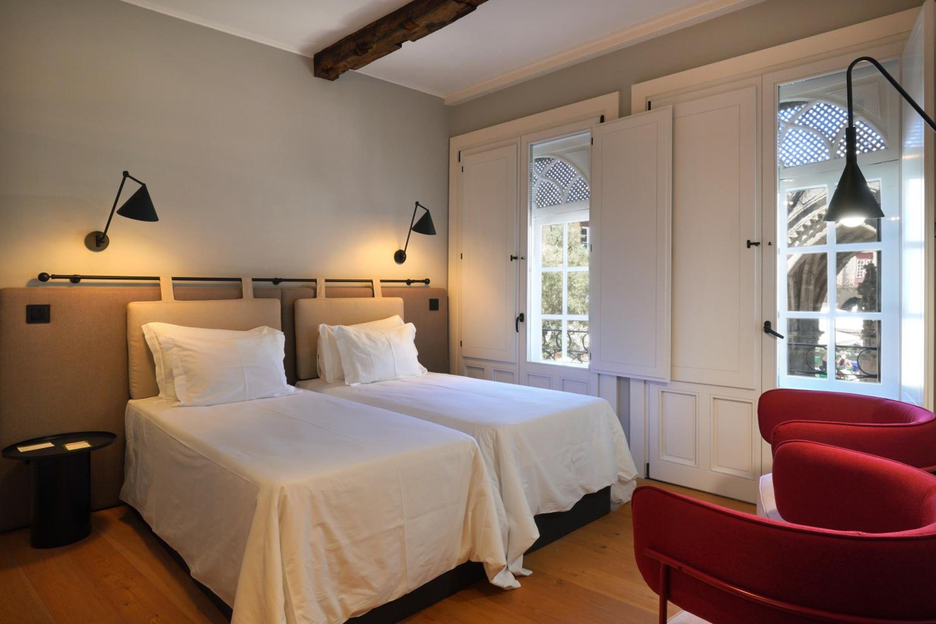 Studio Apartment - Photo 2