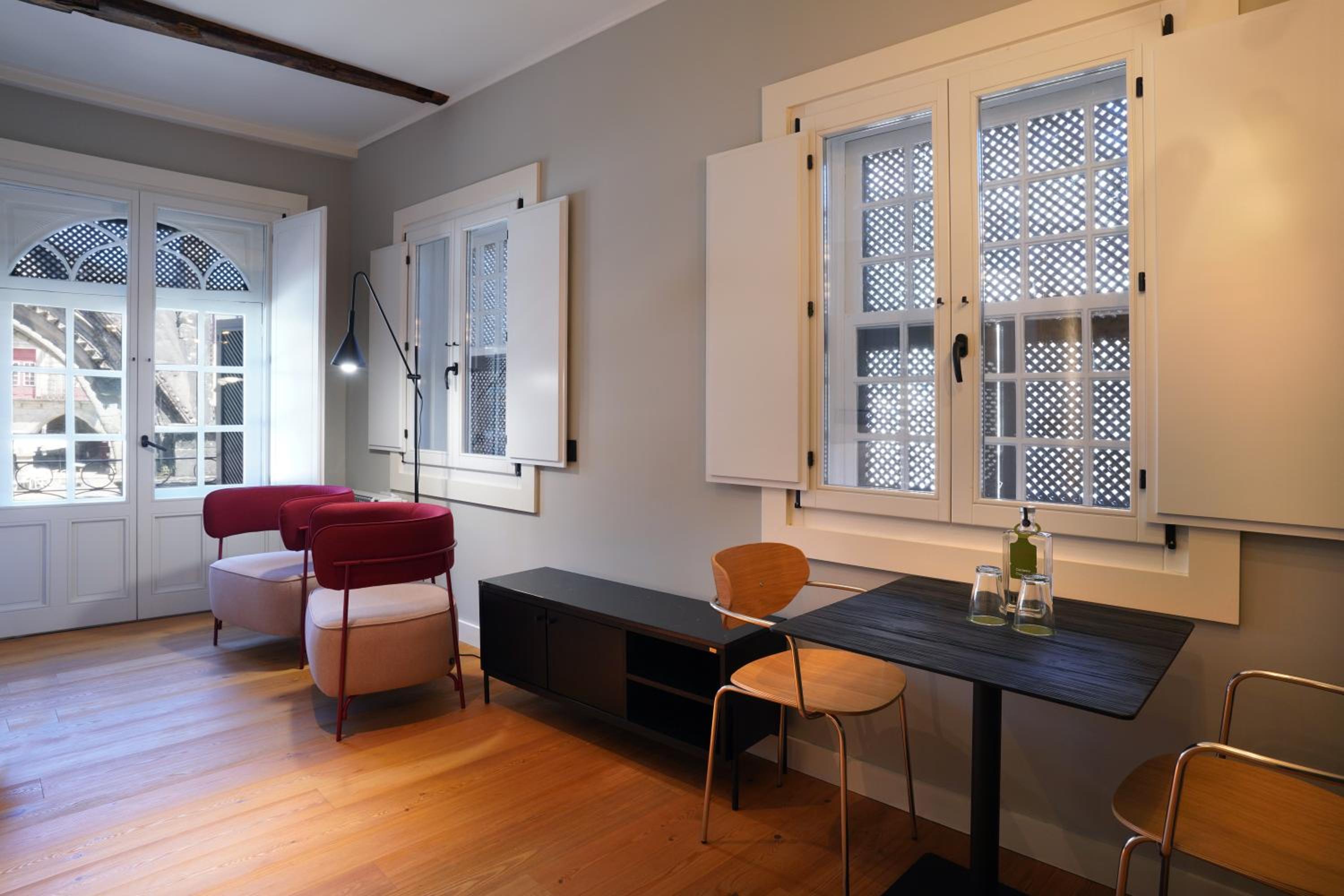 Studio Apartment - Photo 4